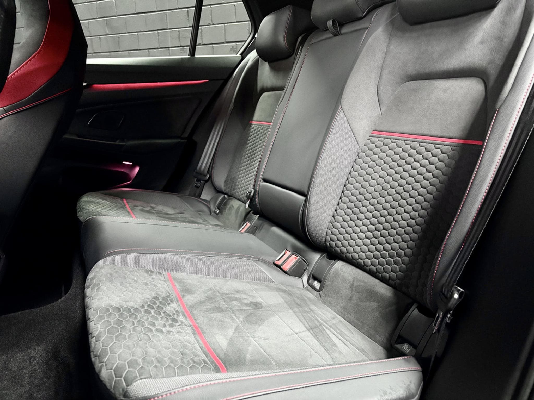 VW Golf GTI Clubsport 2.0 TSI 300 CV DSG7 *PANO* *MATRIX* HARMAN* (2024) - Photo 23