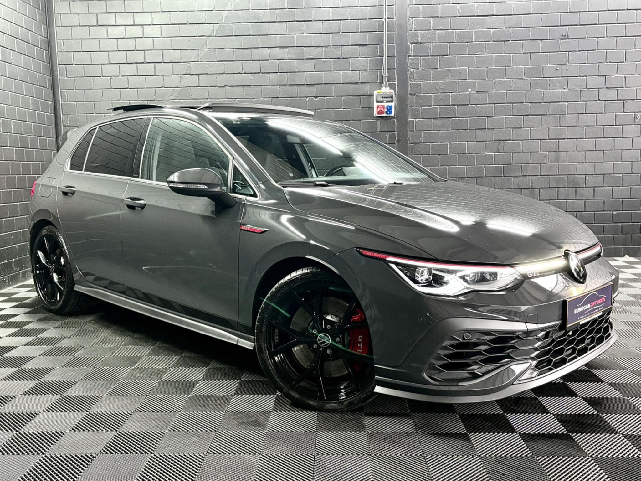 VW Golf GTI Clubsport 2.0 TSI 300 CV DSG7 *PANO* *MATRIX* HARMAN* (2024) - Photo 3