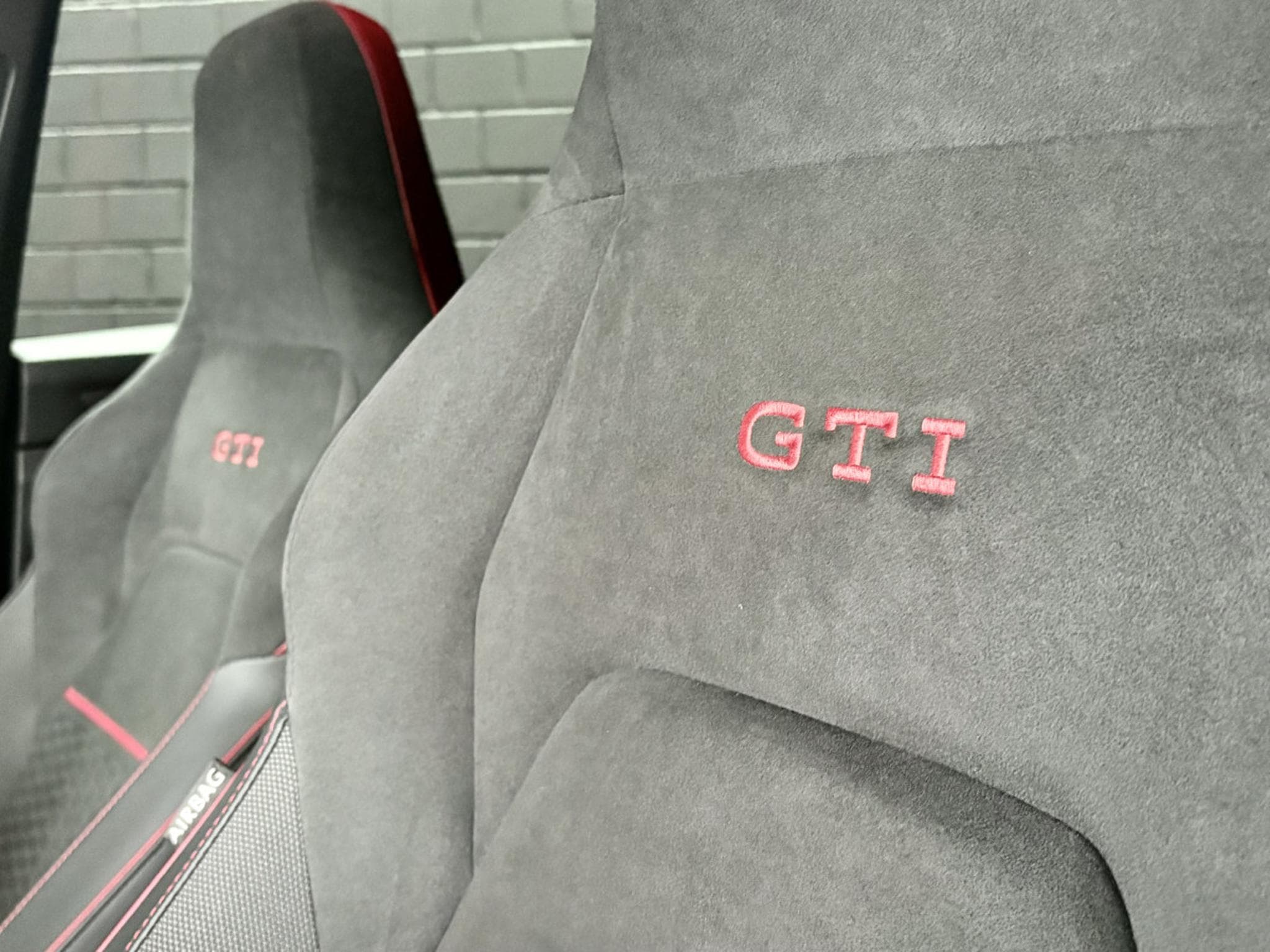 VW Golf GTI Clubsport 2.0 TSI 300 CV DSG7 *PANO* *MATRIX* HARMAN* (2024) - Photo 8