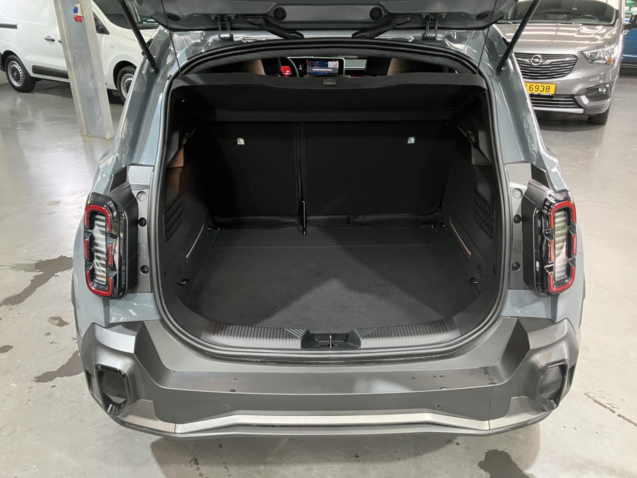 Renault 4 E-Tech techno 150HP Comfort range (2025) - Photo 13
