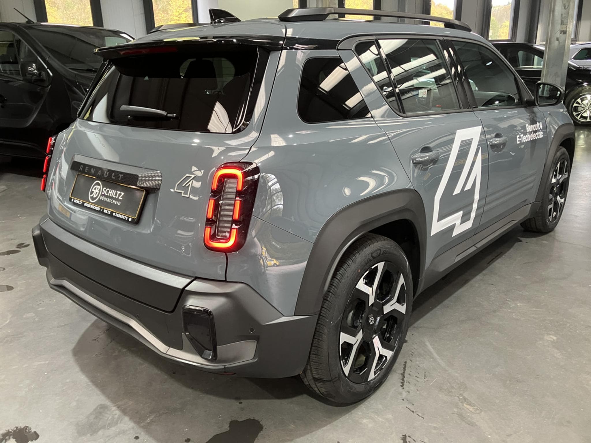 Renault 4 E-Tech techno 150HP Comfort range (2025) - Photo 3