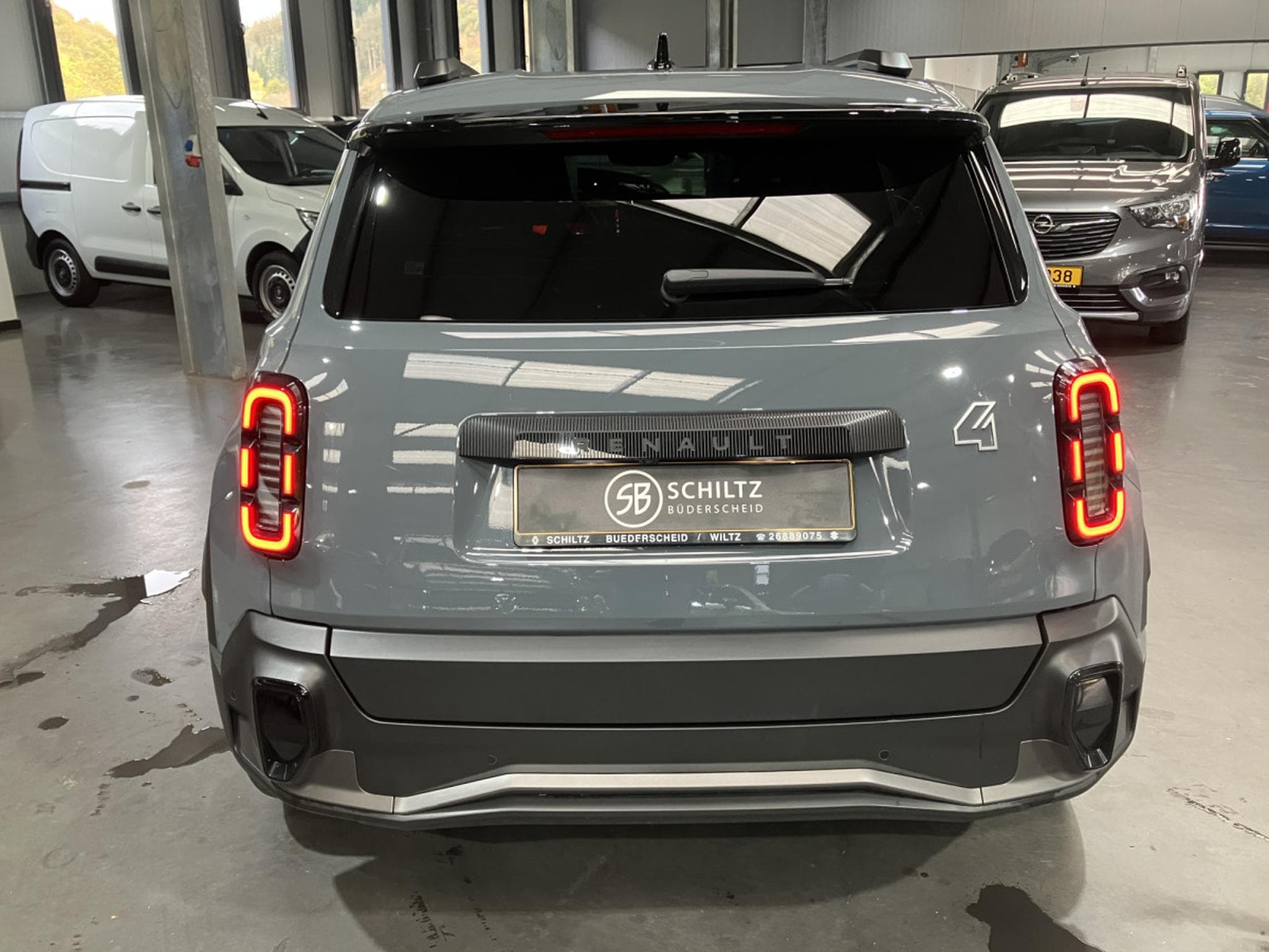 Renault 4 E-Tech techno 150HP Comfort range (2025) - Photo 4