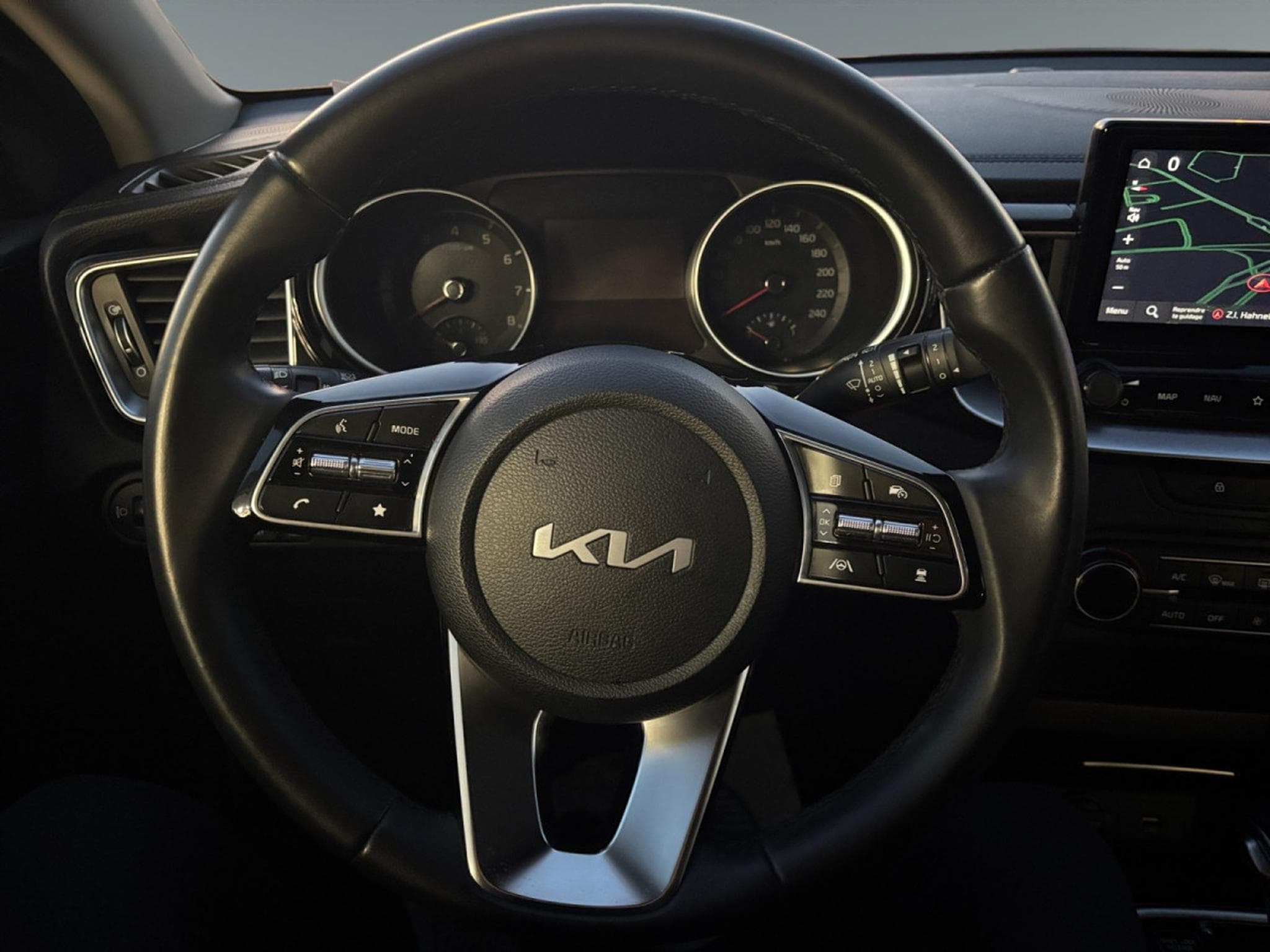 Kia XCeed Pulse 1.5T 140 DCT (2024) - Photo 10