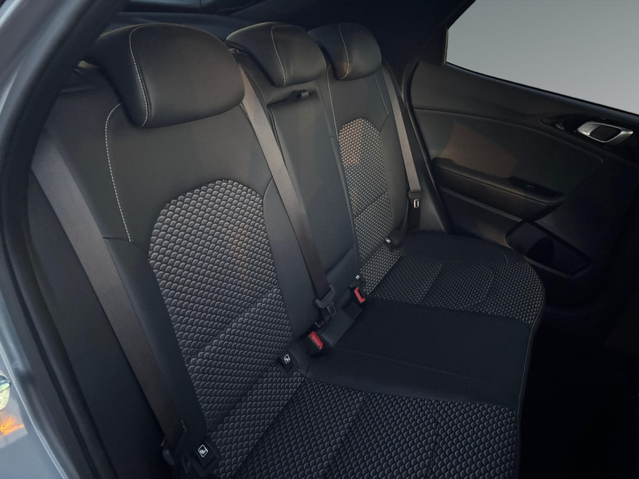 Kia XCeed Pulse 1.5T 140 DCT (2024) - Photo 15