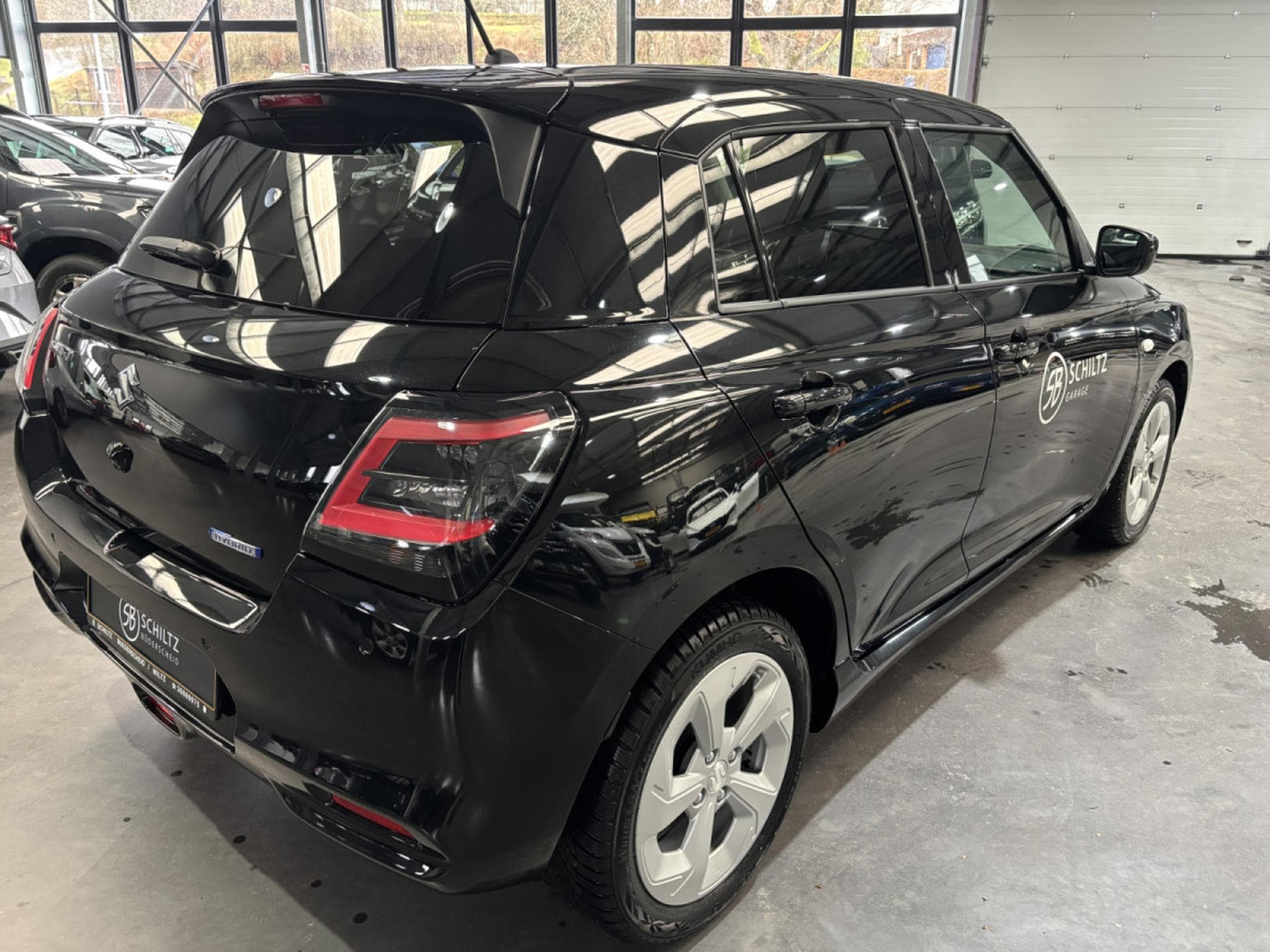 Suzuki Swift 1.2 GL+ (2025) - Photo 3