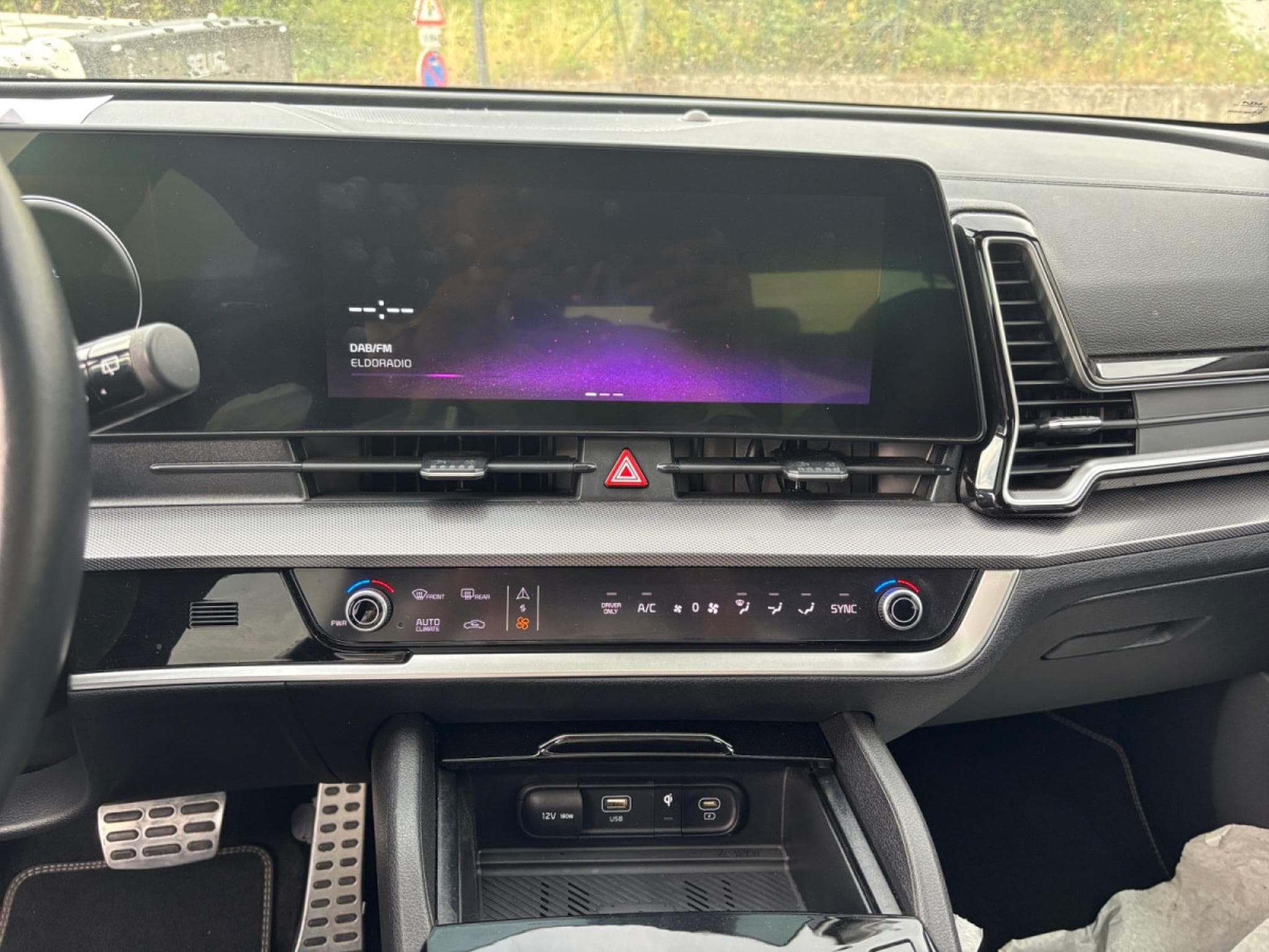 Kia Sportage GT Line PHEV AWD (2023) - Photo 13