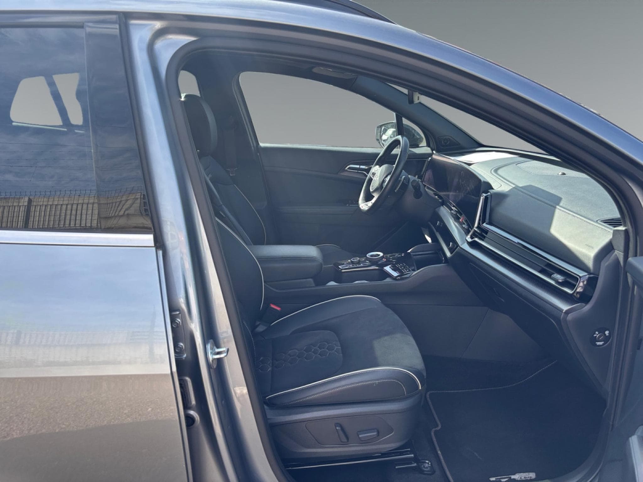 Kia Sportage GT Line PHEV AWD (2023) - Photo 15