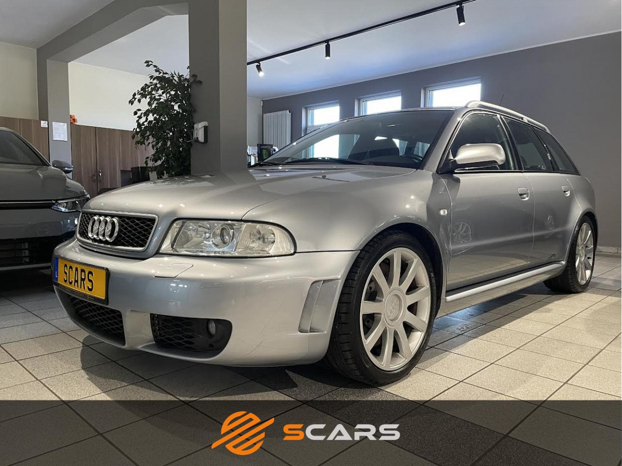 Audi RS4 2.7 quattro 381cv (2000) - Photo 1
