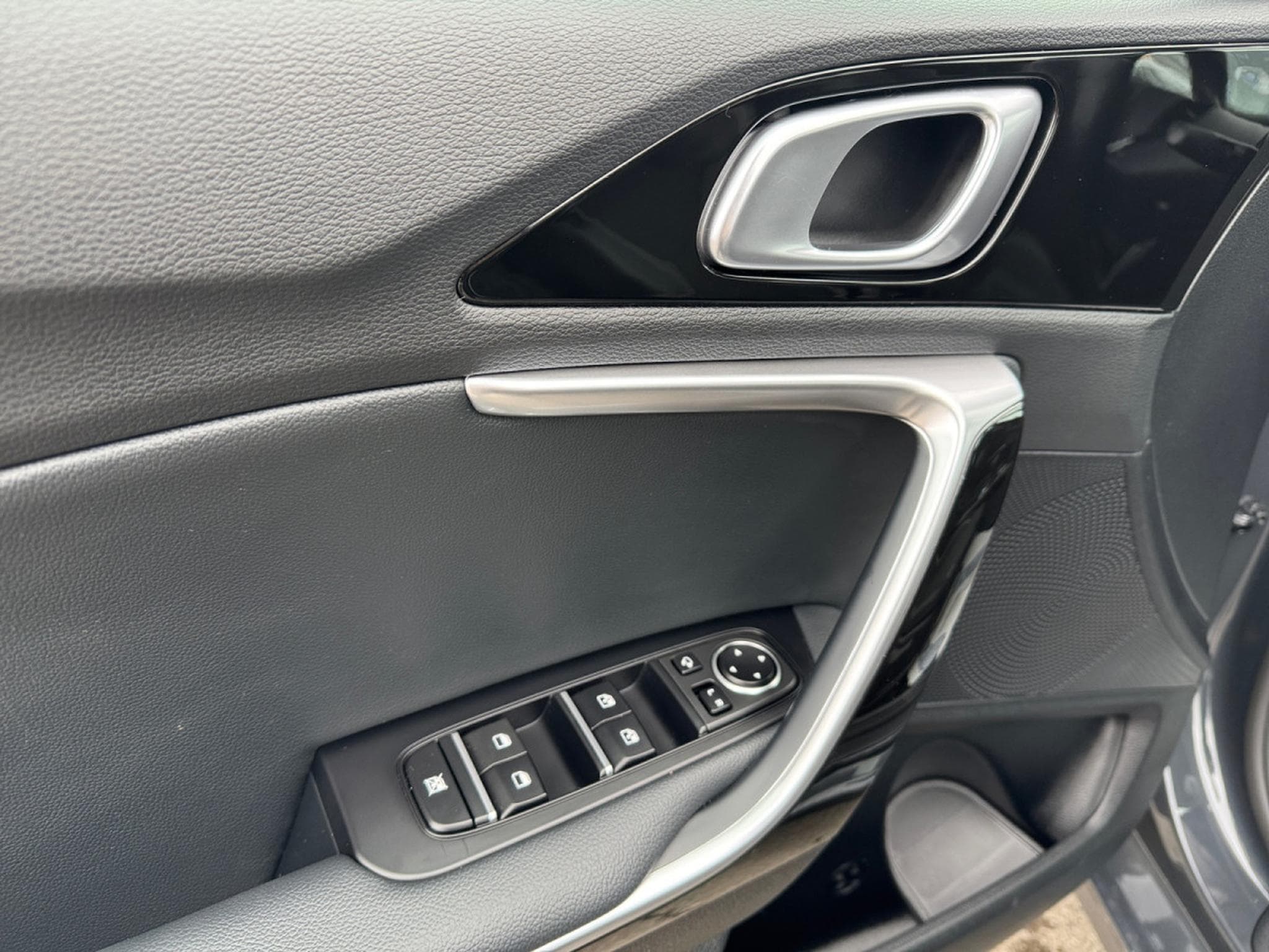 Kia Ceed Pulse 1.0T ISG (2024) - Photo 11