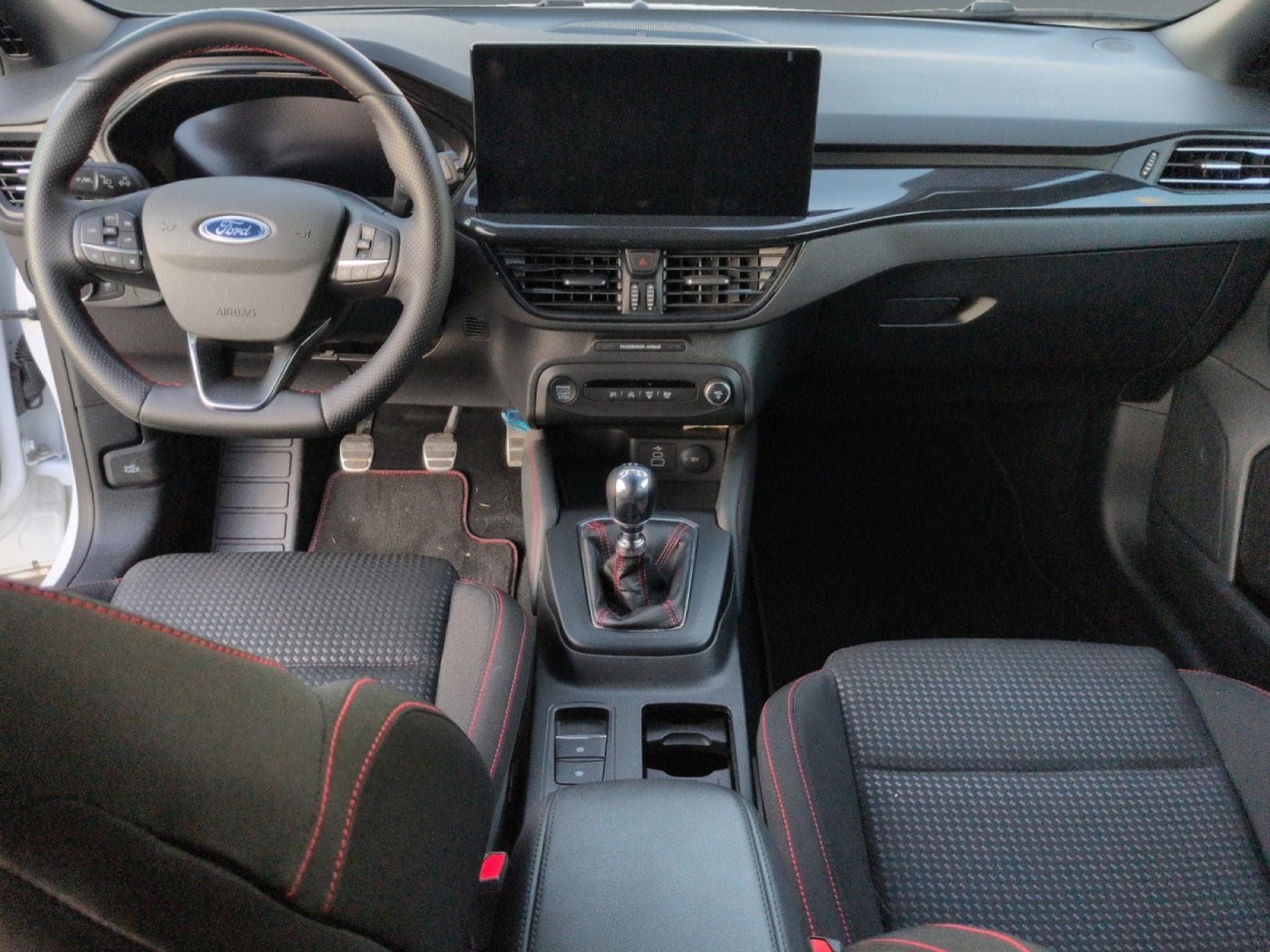 Ford Focus 1.0 EcoBoost MHEV ST-Line X (2022) - Photo 12