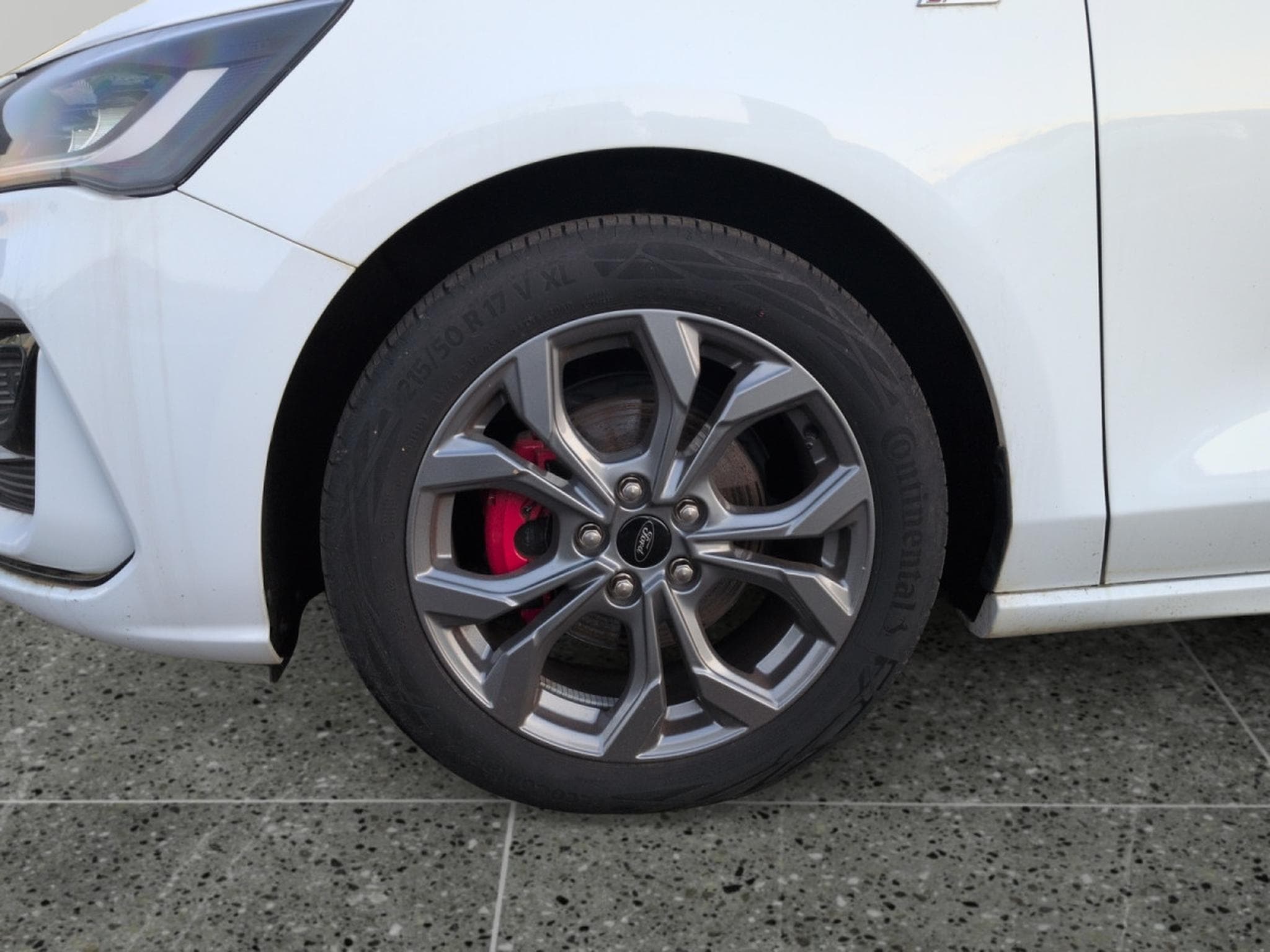 Ford Focus 1.0 EcoBoost MHEV ST-Line X (2022) - Photo 9