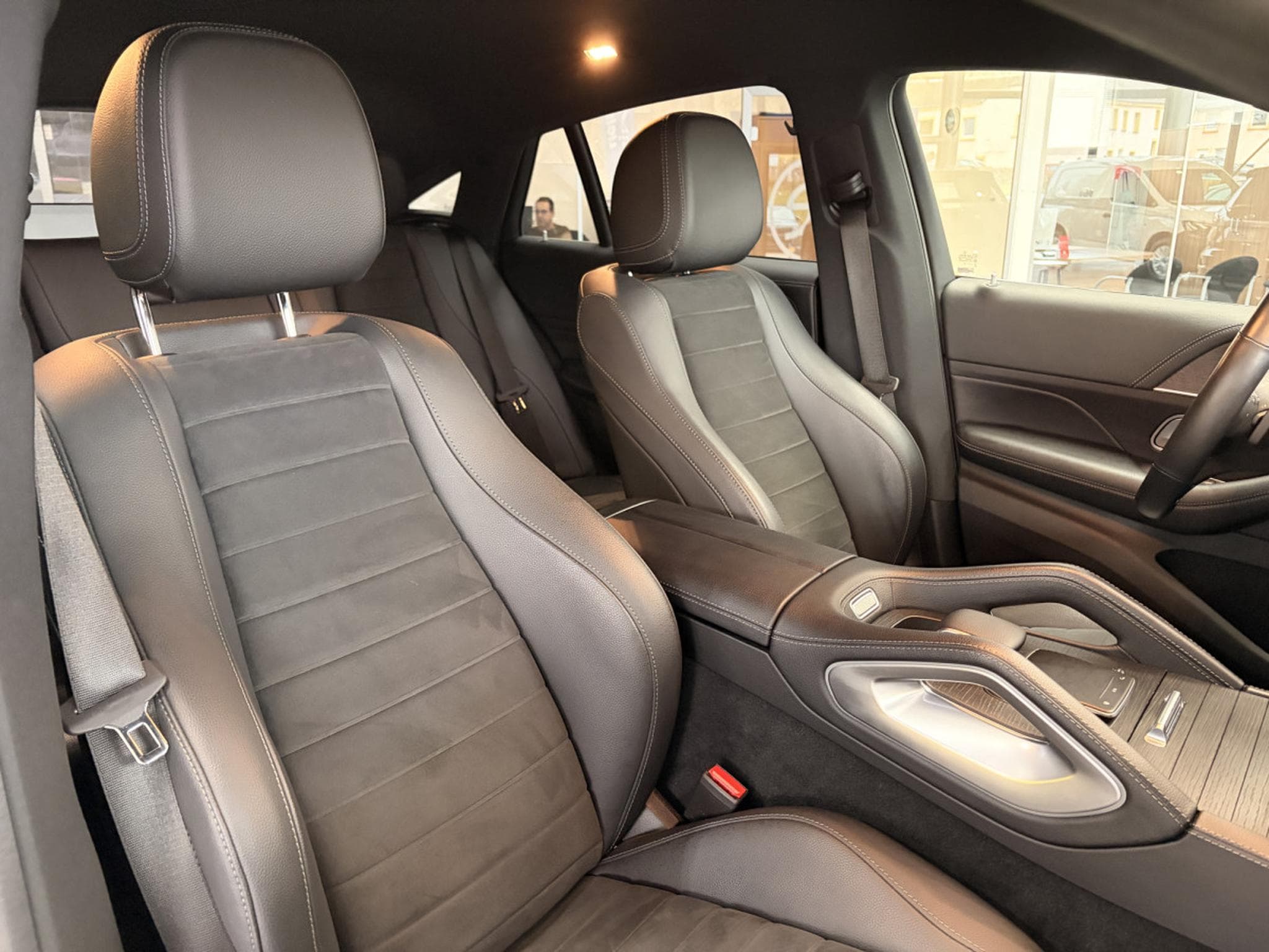 Mercedes GLE 350 Coupé AMG LINE BURMESTER (2024) - Photo 9