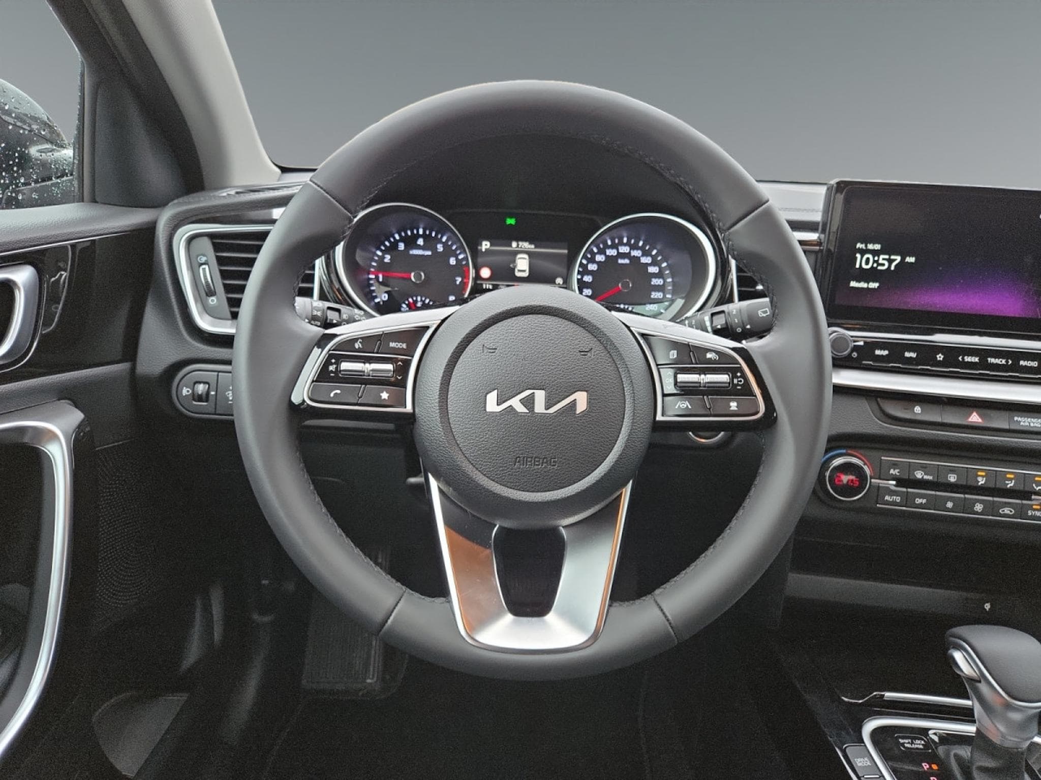 Kia Ceed Pulse 1.0 T-GDi 100 MHEV DCT7 (2025) - Photo 10