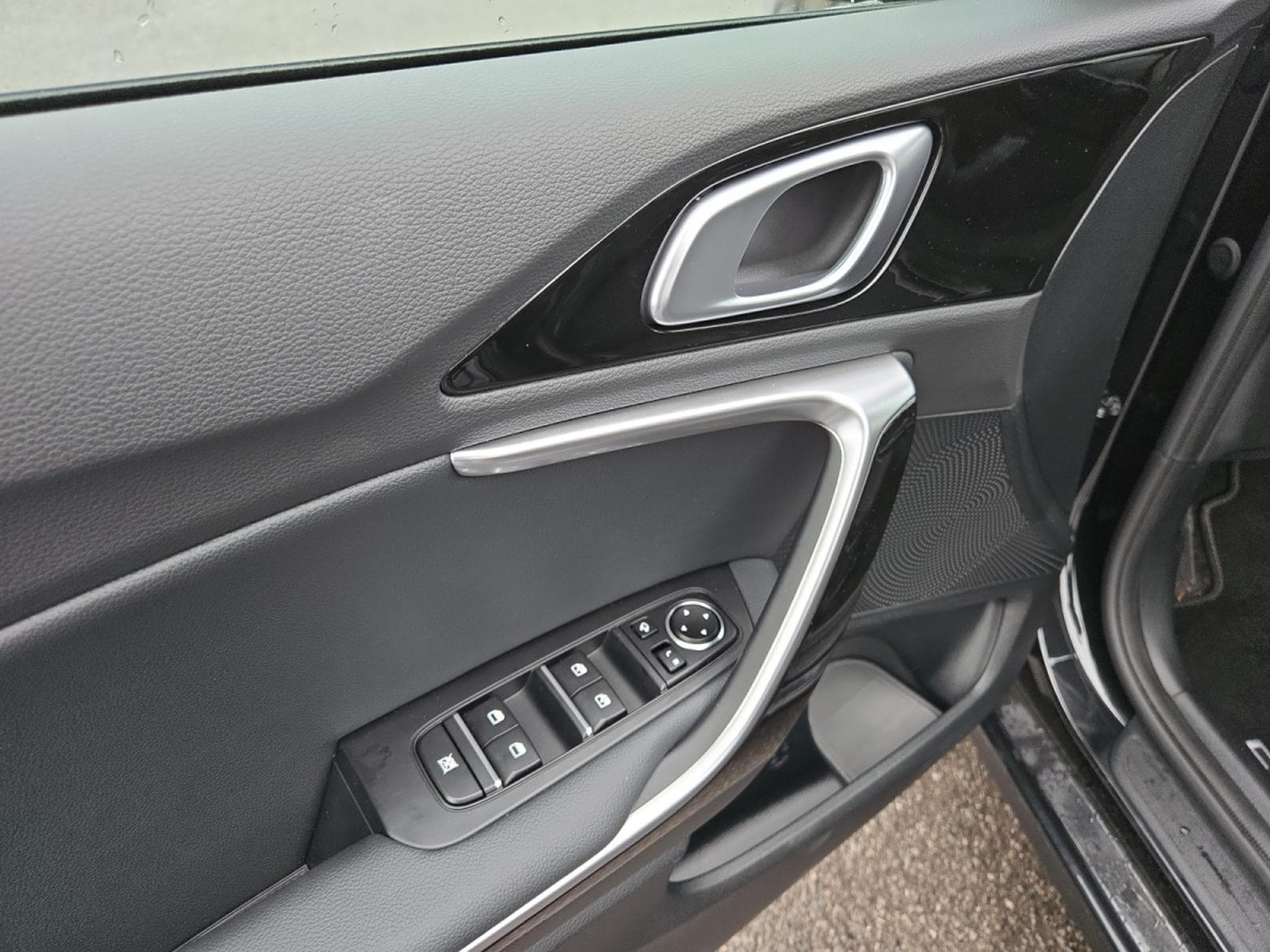 Kia Ceed Pulse 1.0 T-GDi 100 MHEV DCT7 (2025) - Photo 12