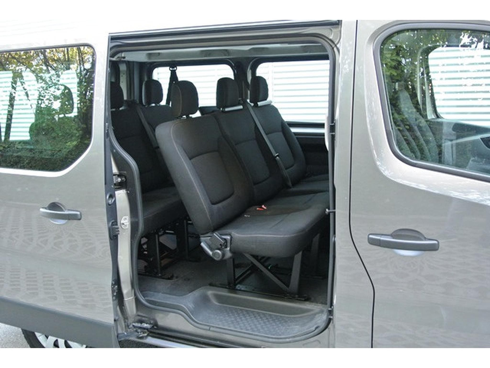 Renault Trafic LOCATION 1.6 DCI 120 9 PLACES - LOCATION RENAULT TRAFIC 9 PL (2019) - Photo 11
