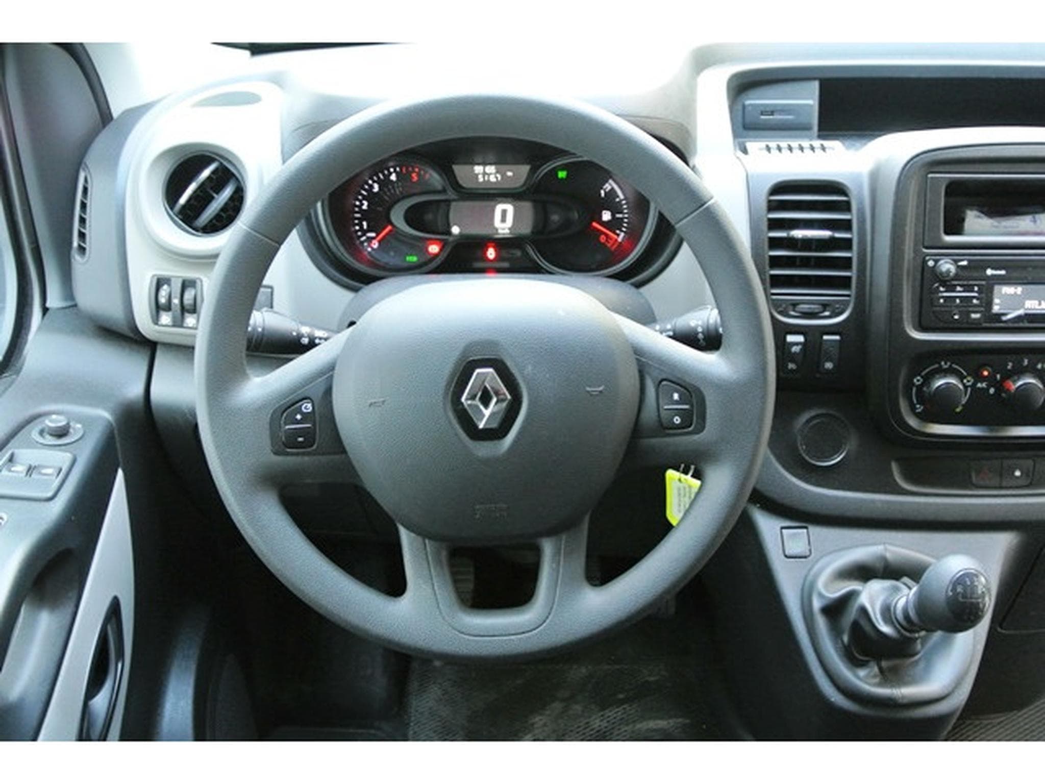 Renault Trafic LOCATION 1.6 DCI 120 9 PLACES - LOCATION RENAULT TRAFIC 9 PL (2019) - Photo 3