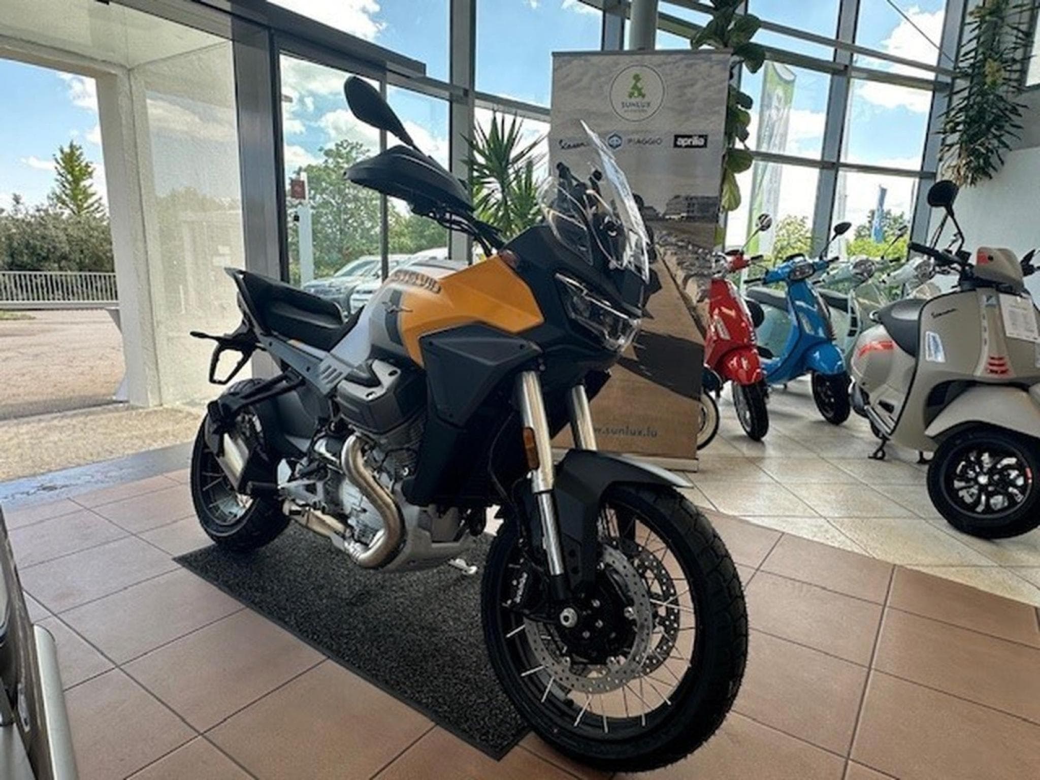 Moto Guzzi Stelvio PFF (2026) - Photo 1
