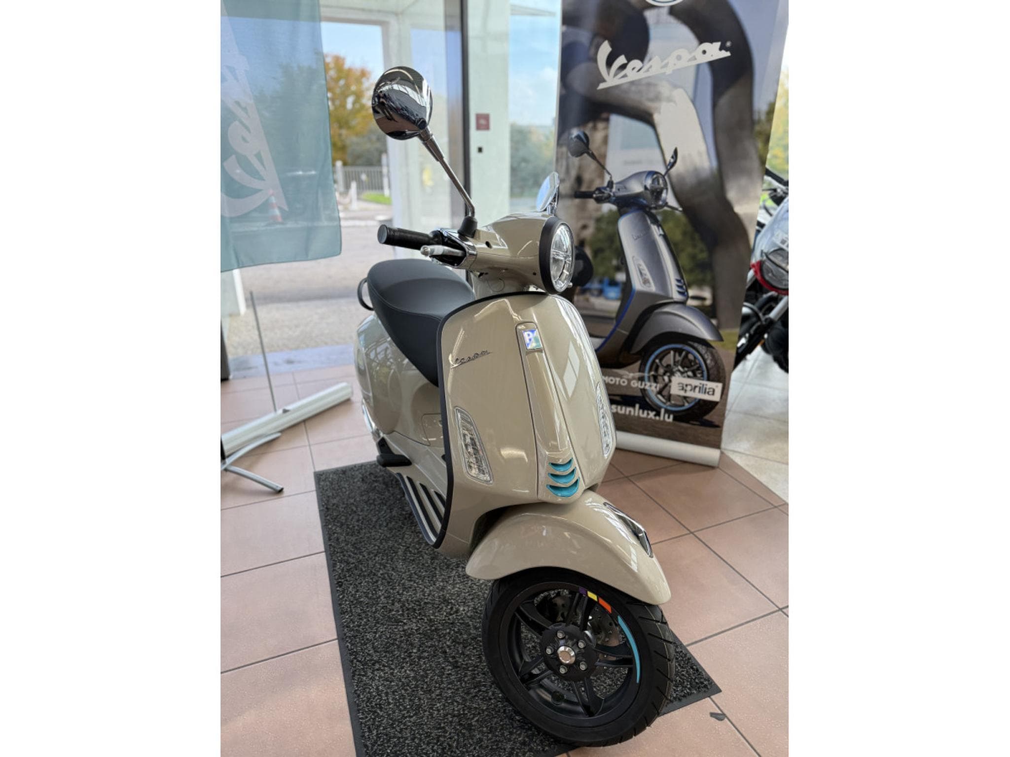 Vespa Primavera S (2026) - Photo 1