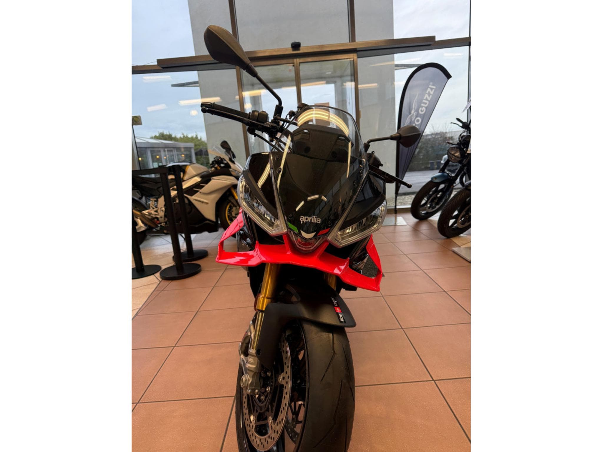 Aprilia Tuono 1100 v4 Factory (2026) - Photo 1