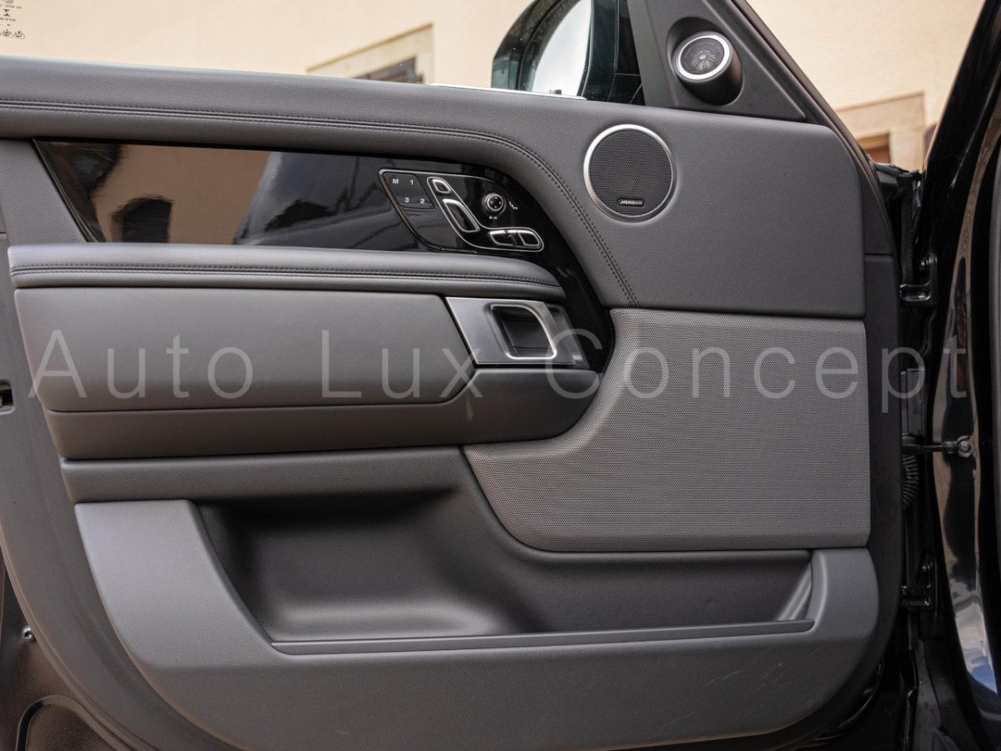 Land-Rover Range Rover SDV8 (2019) - Photo 20