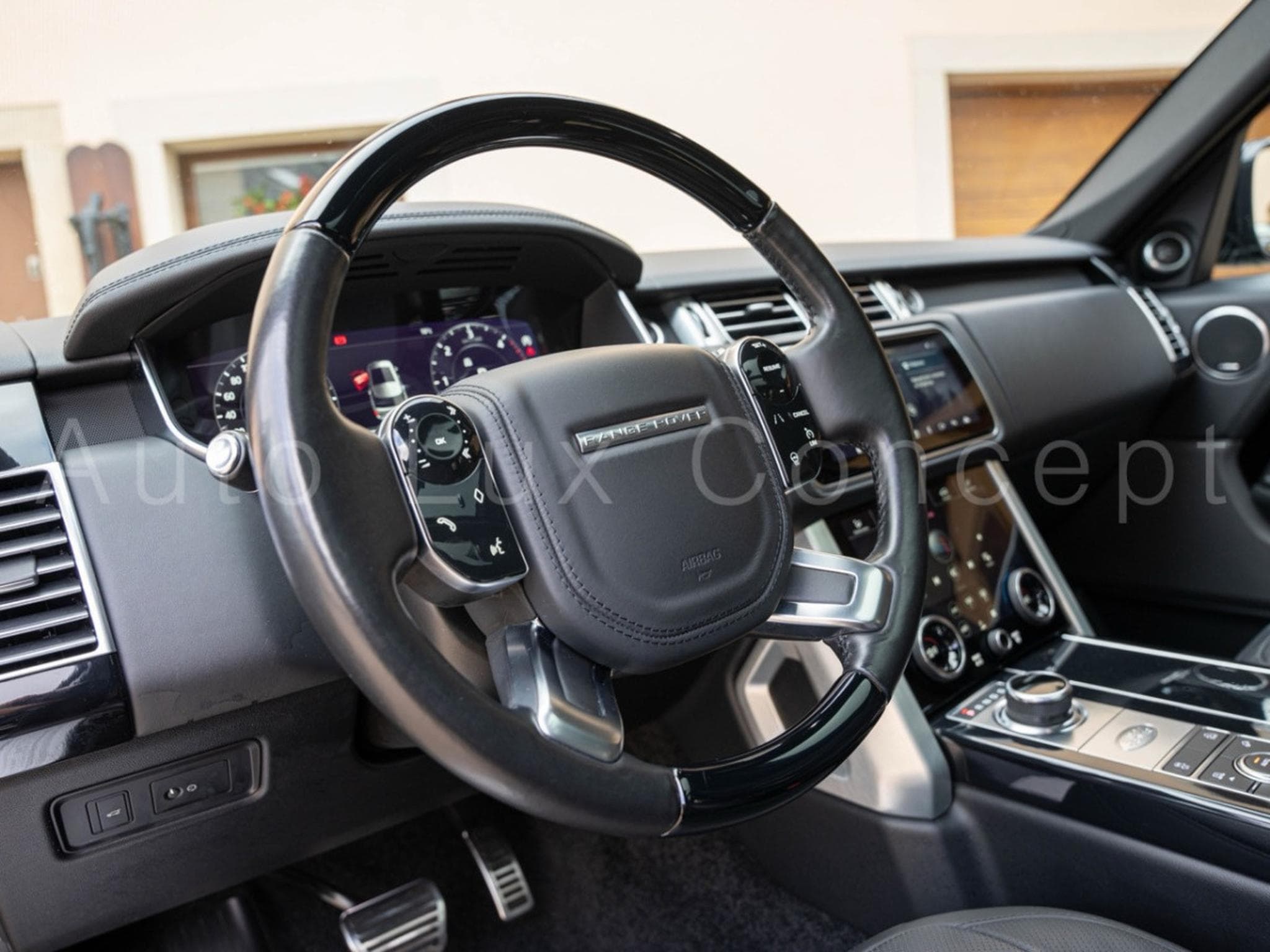 Land-Rover Range Rover SDV8 (2019) - Photo 22