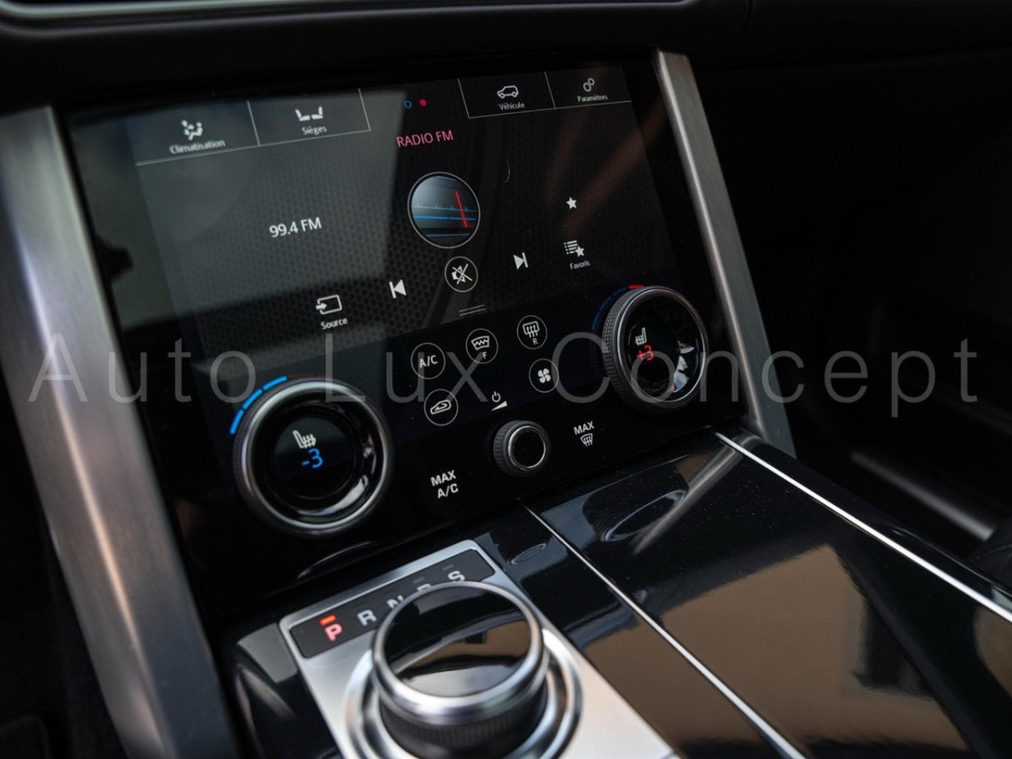 Land-Rover Range Rover SDV8 (2019) - Photo 26