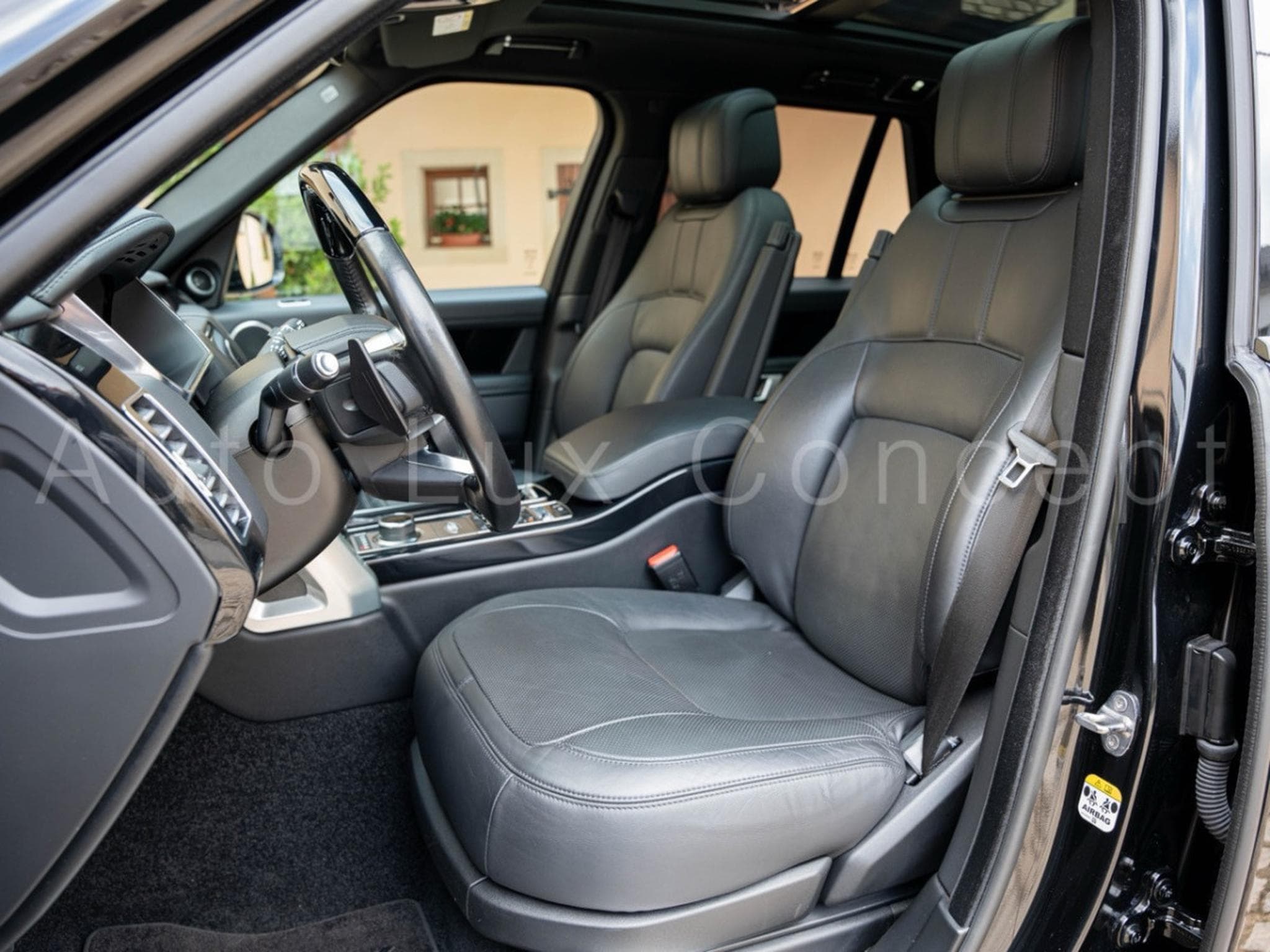 Land-Rover Range Rover SDV8 (2019) - Photo 6