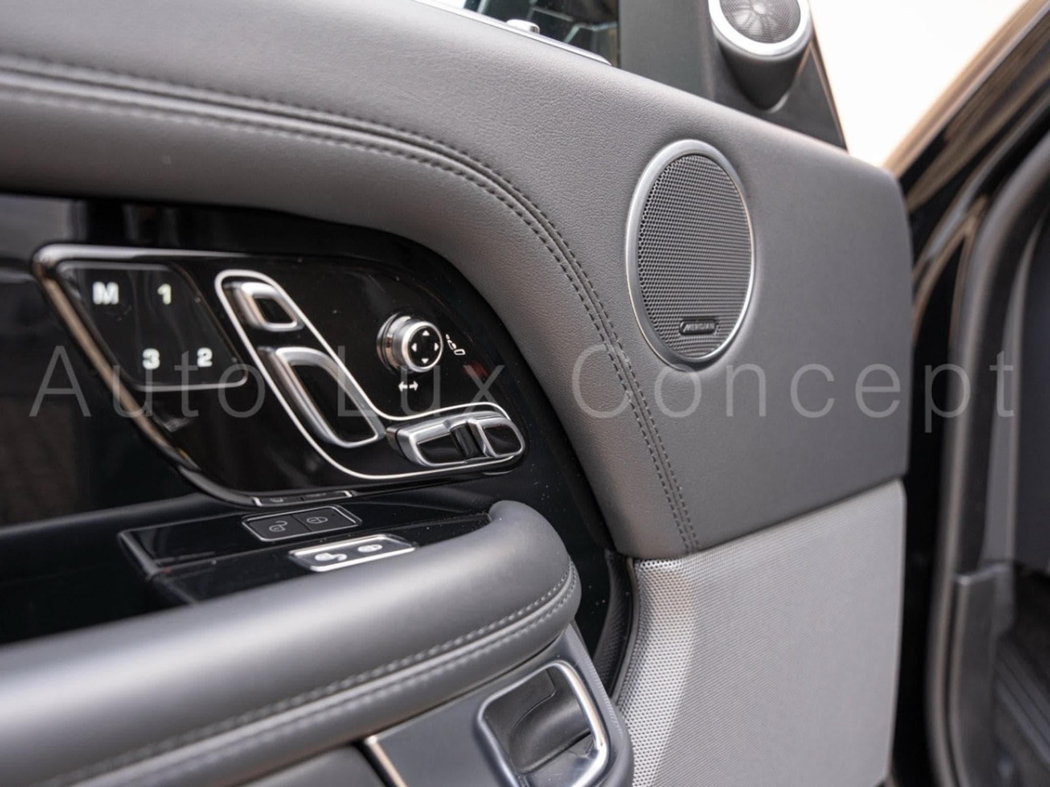 Land-Rover Range Rover SDV8 (2019) - Photo 9