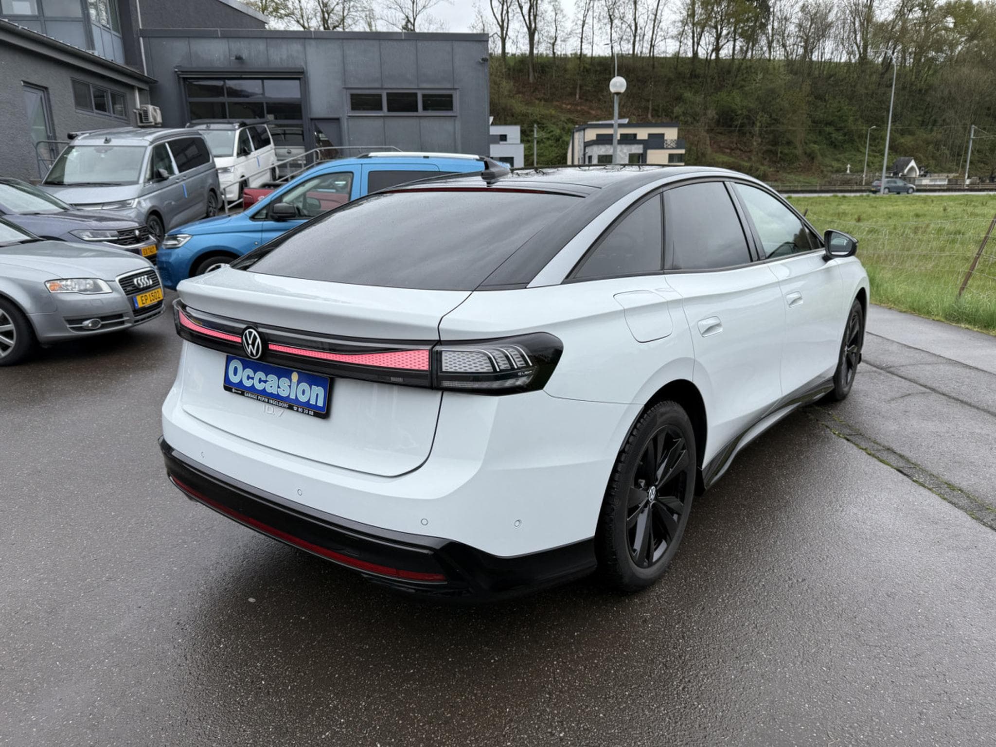 VW ID.7 Pro 210 kW / 286 CV Boîte automatique 1 vitesse (2024) - Photo 2