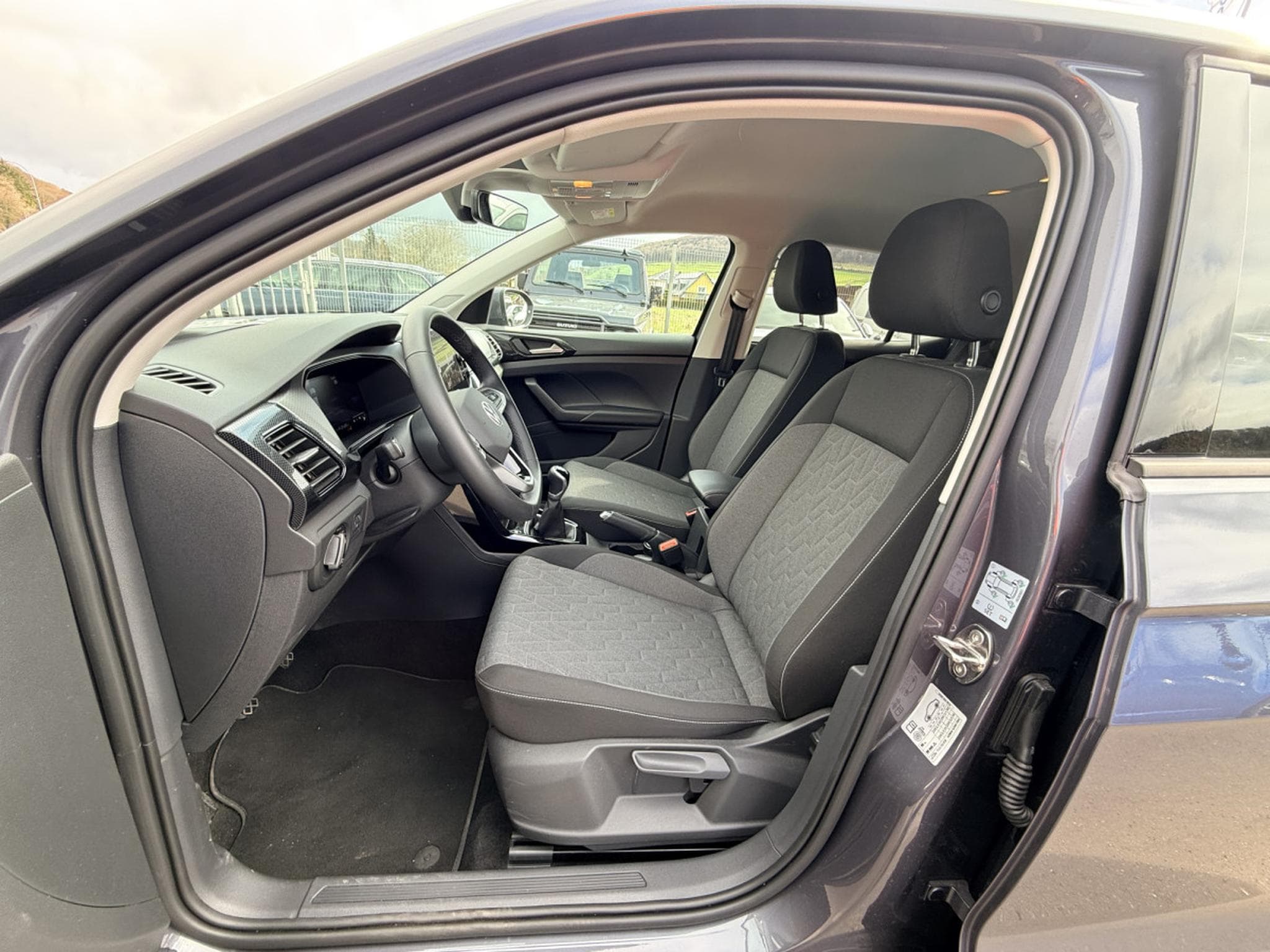 VW T-Cross Life 1.0 TSI 116 cv Boîte manuelle 6 vitesses (2025) - Photo 3