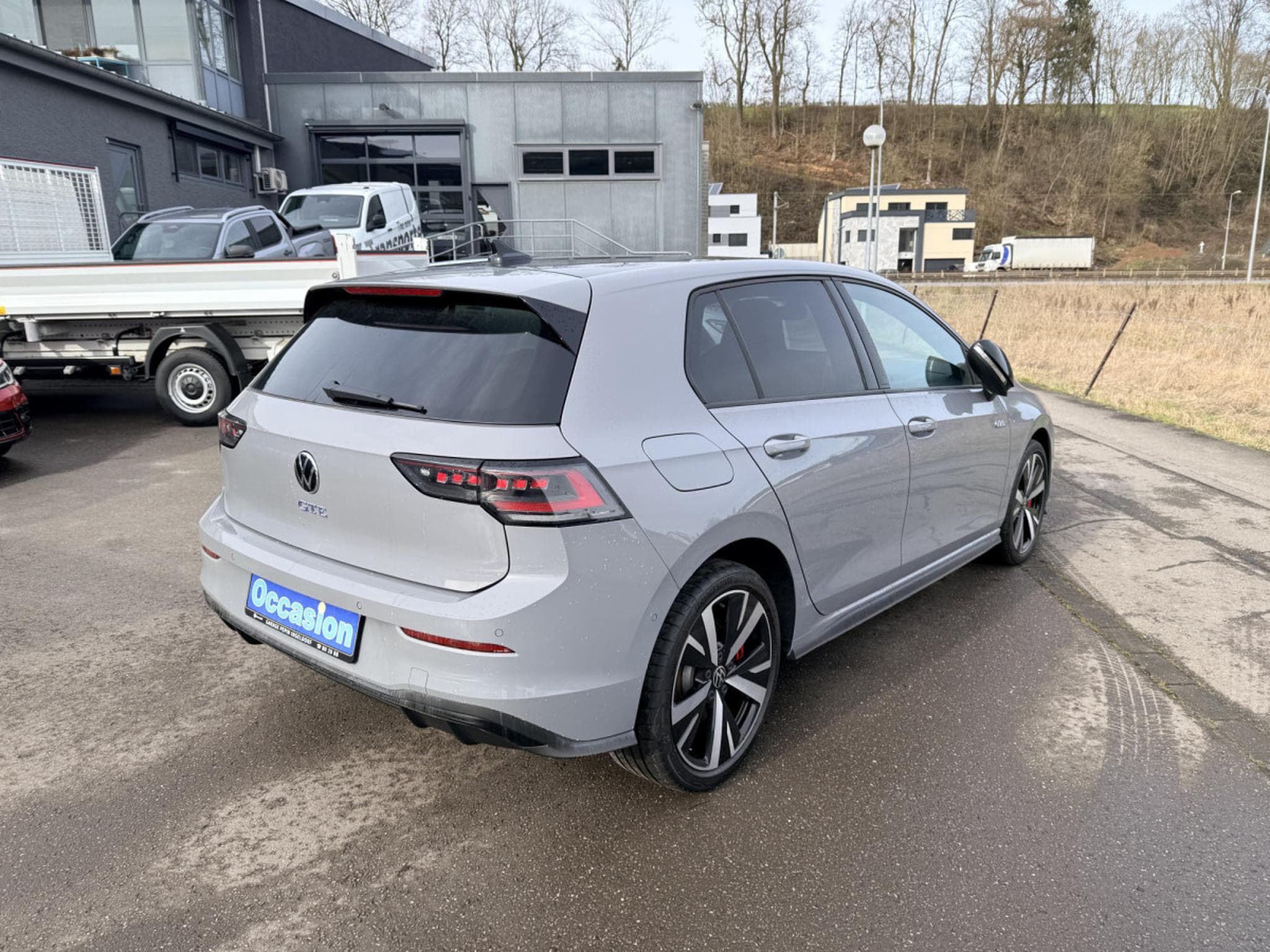 VW Golf GTE 1.5 eHybrid 130 kW / 177 CV Boîte à double embrayage 6 v (2025) - Photo 2