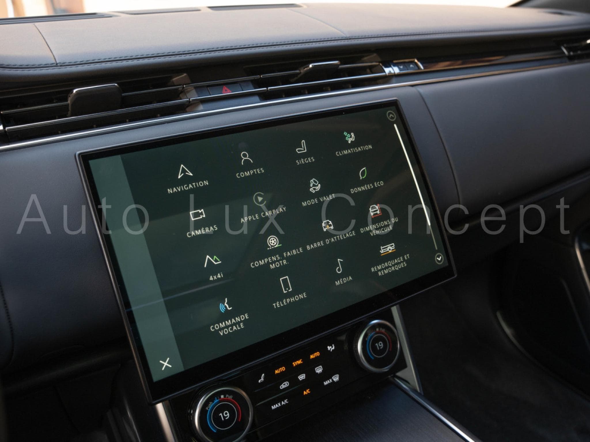 Land-Rover Range Rover P530 HSE SWB (2022) - Photo 18