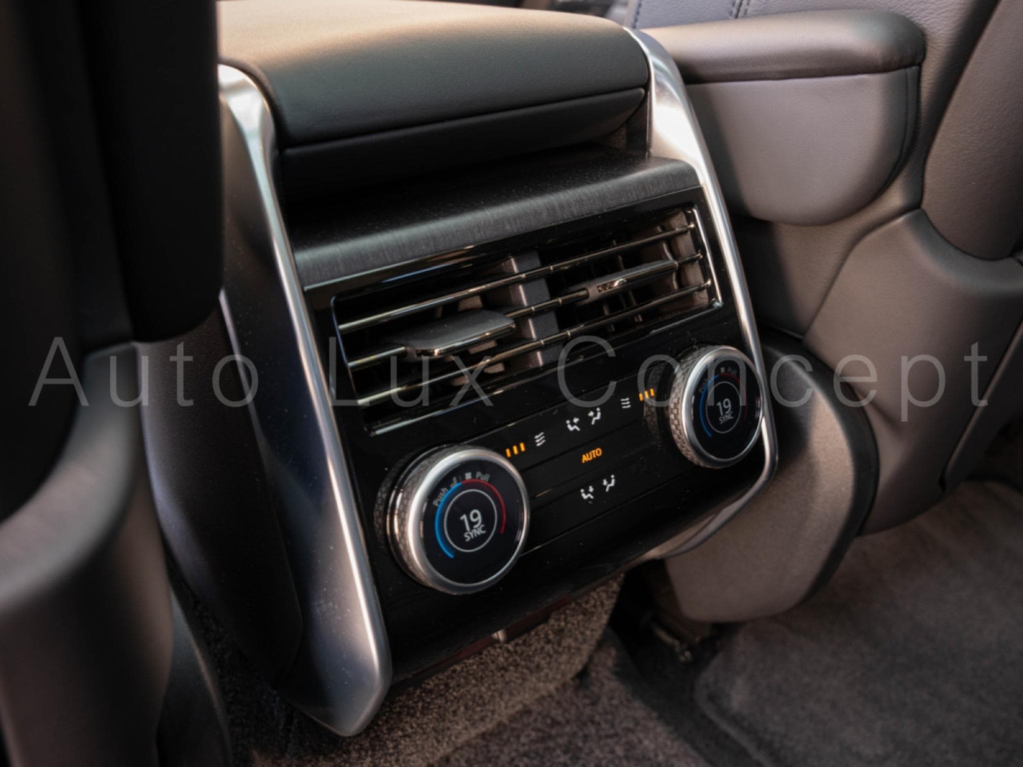 Land-Rover Range Rover P530 HSE SWB (2022) - Photo 28