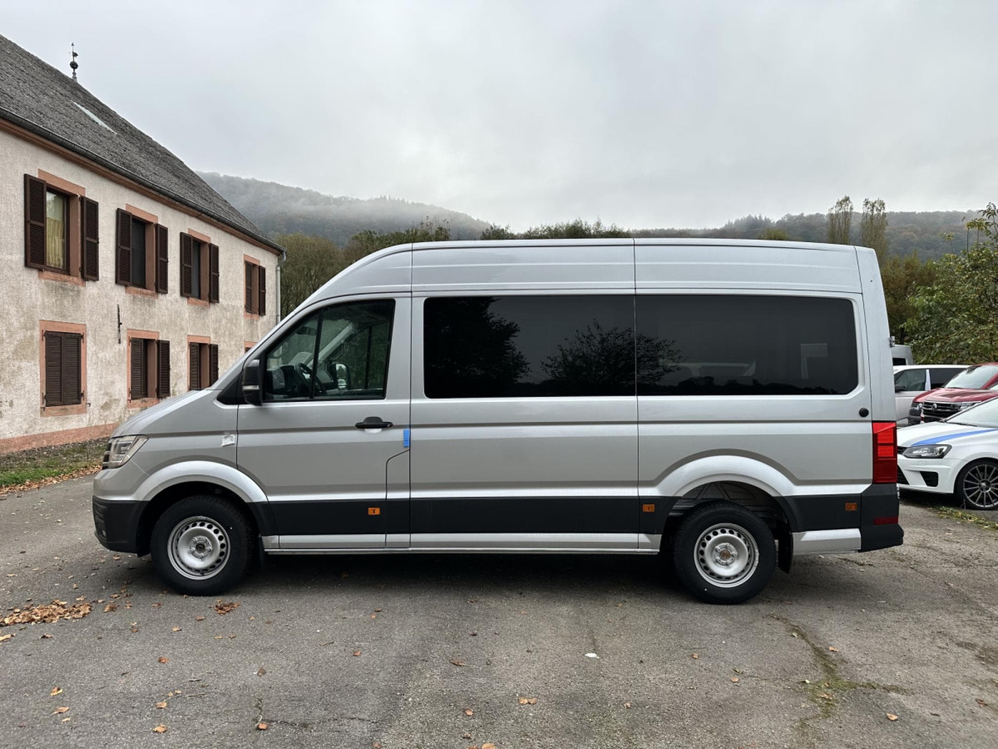 VW Crafter 35 Fourgon Trendline Toit surélévé 2.0 TDI 177cv / 130kW TDI (2025) - Photo 2