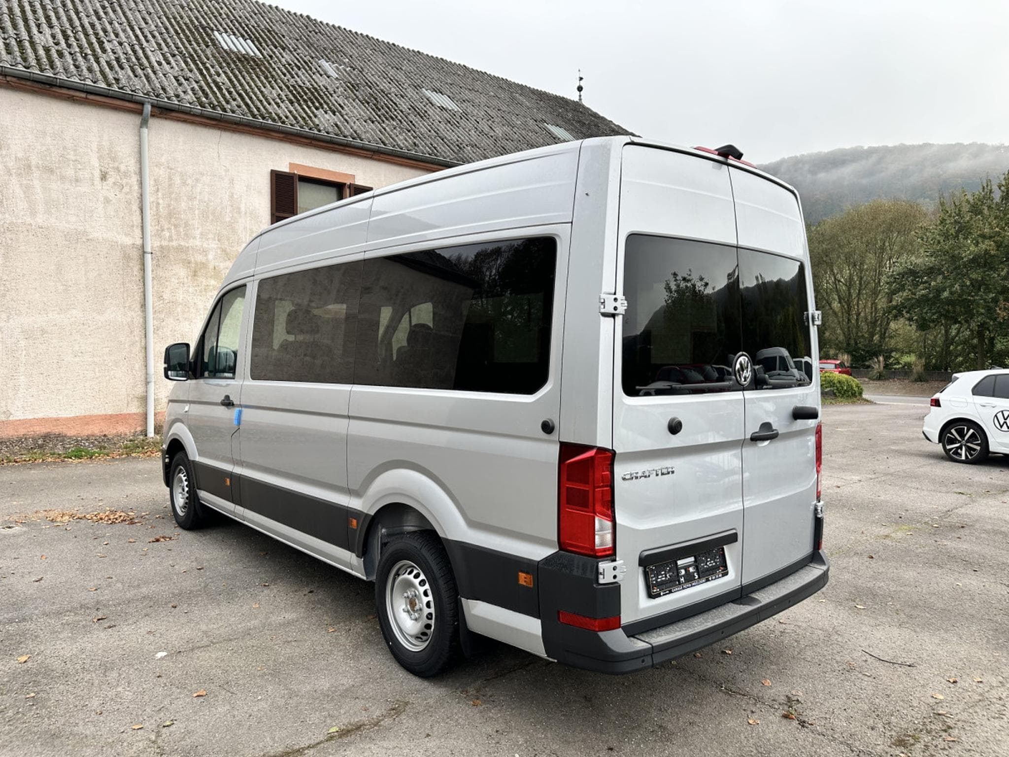 VW Crafter 35 Fourgon Trendline Toit surélévé 2.0 TDI 177cv / 130kW TDI (2025) - Photo 3