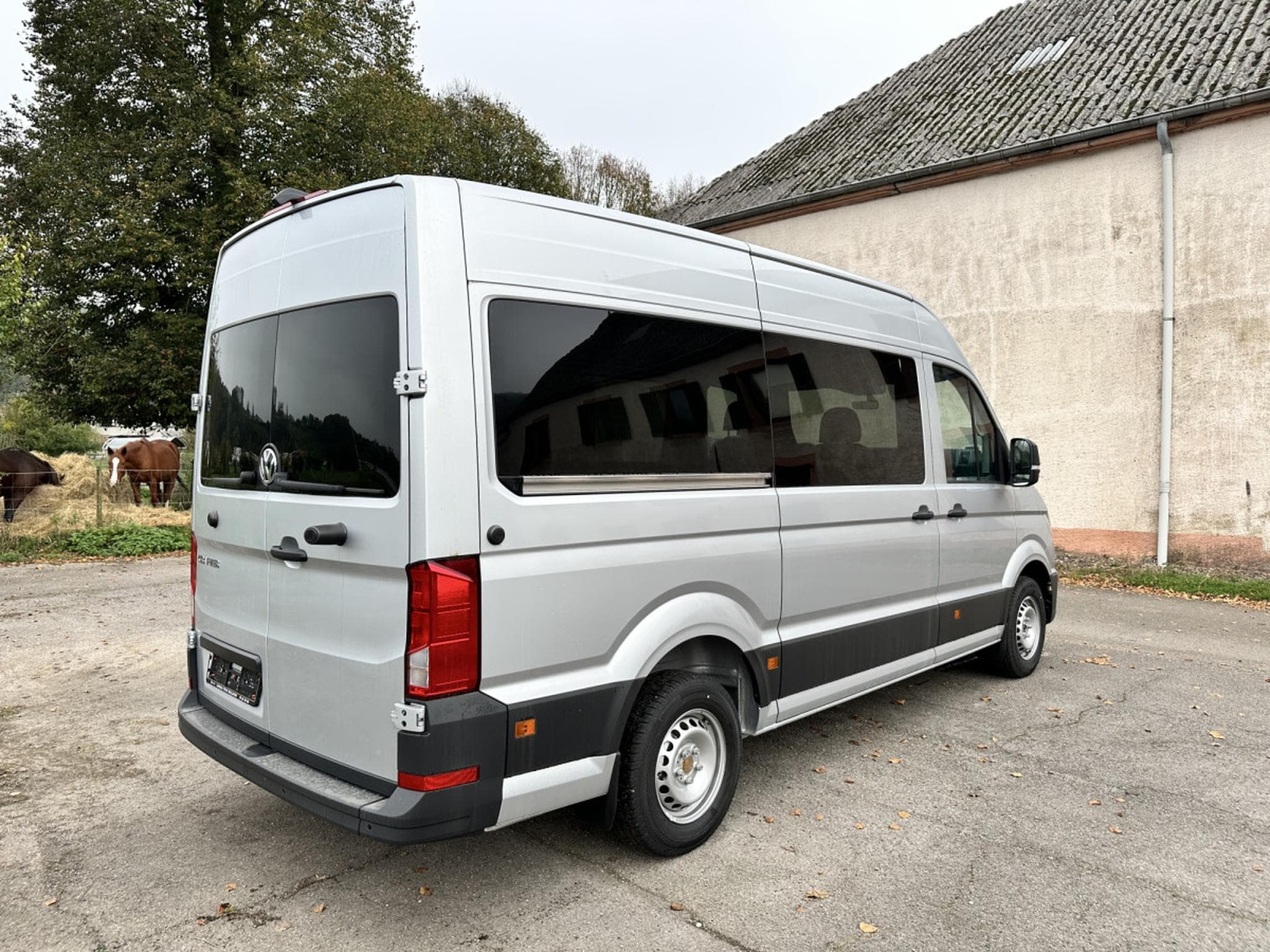 VW Crafter 35 Fourgon Trendline Toit surélévé 2.0 TDI 177cv / 130kW TDI (2025) - Photo 4