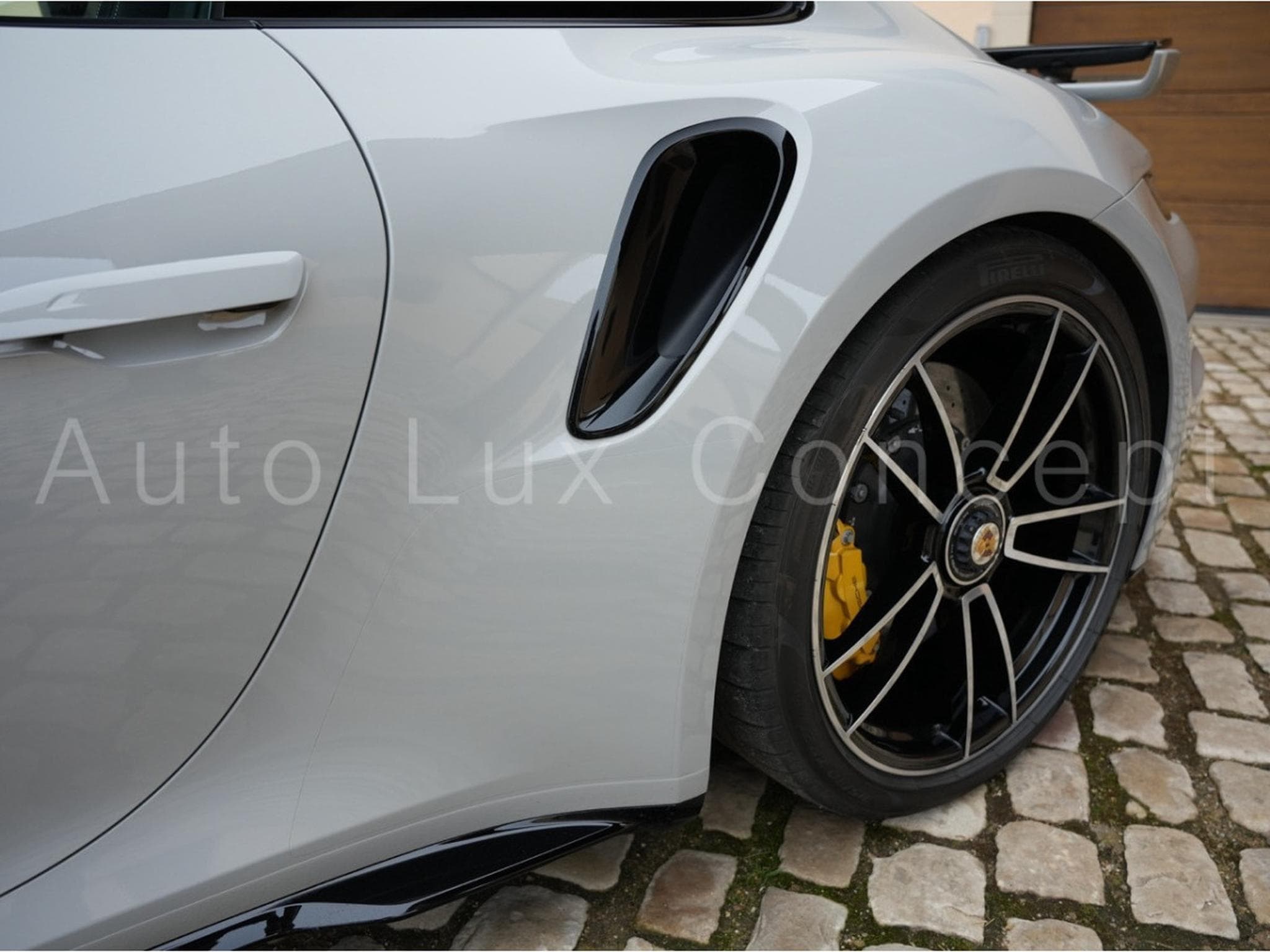Porsche 911 911 Turbo S Coupé (2022) - Photo 15