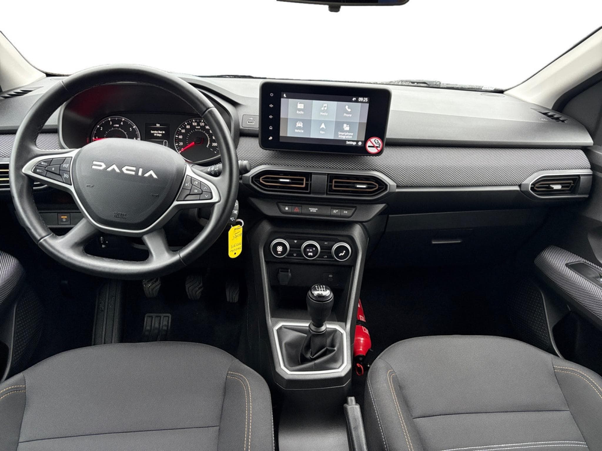 Dacia Sandero 1.0 Stepway Expression TCe 90 (2024) - Photo 8