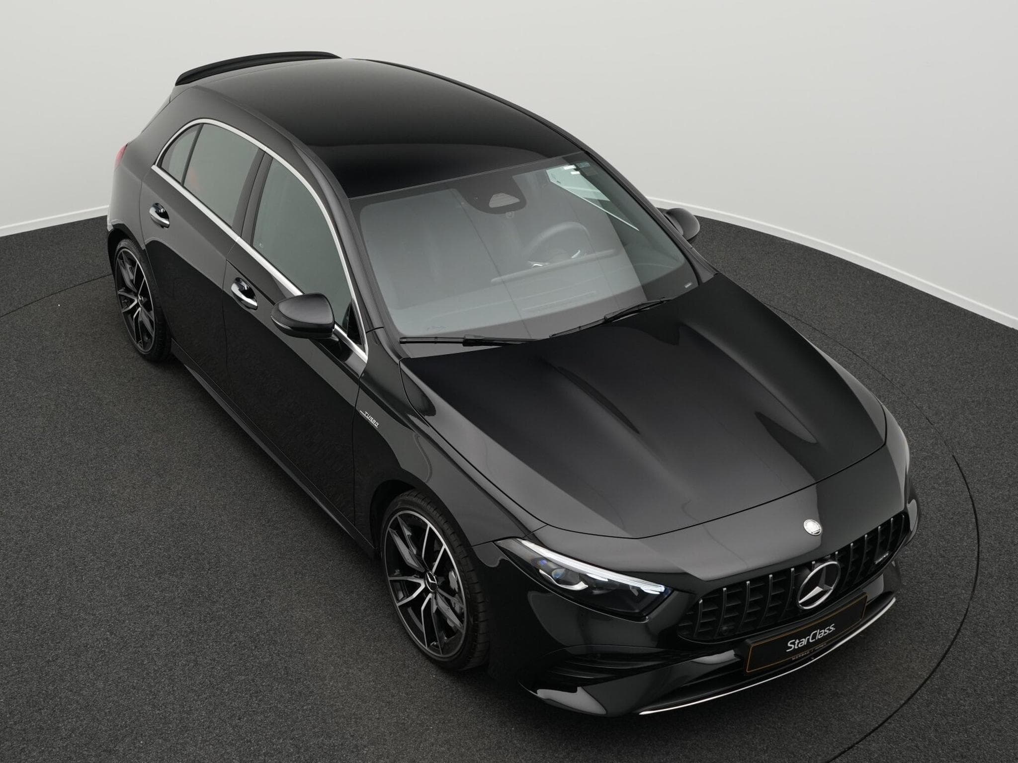 Mercedes A 35 AMG 4MATIC Multi+Kamera+MBUX+Ambi (2025) - Photo 10