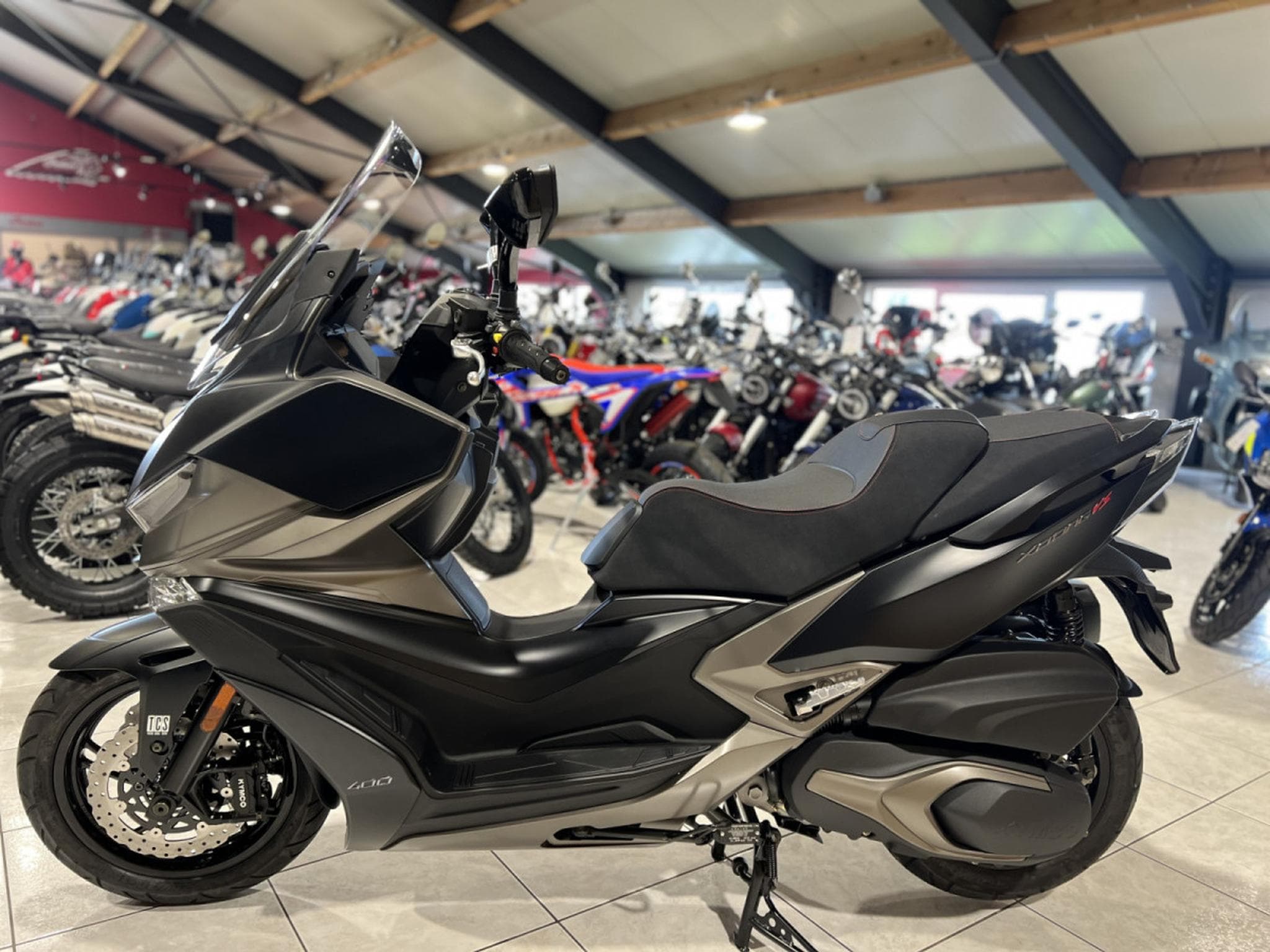 Kymco Xciting VS TCS  ABS (2023) - Photo 4