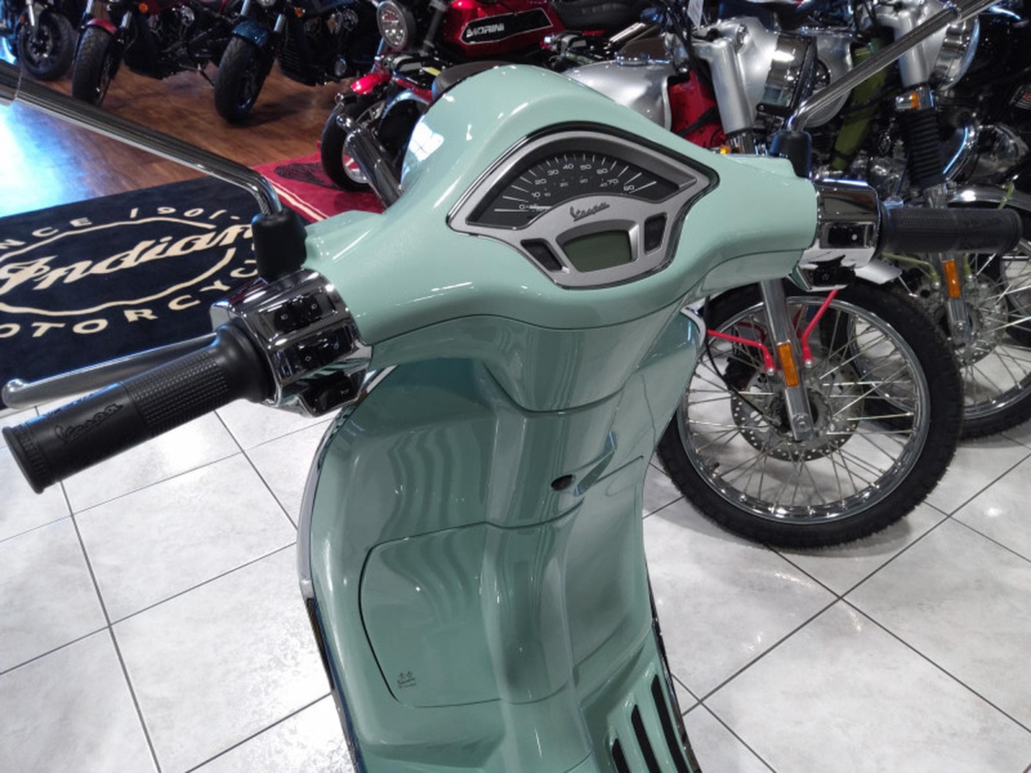 Vespa Primavera VERT MENTHE (2024) - Photo 5