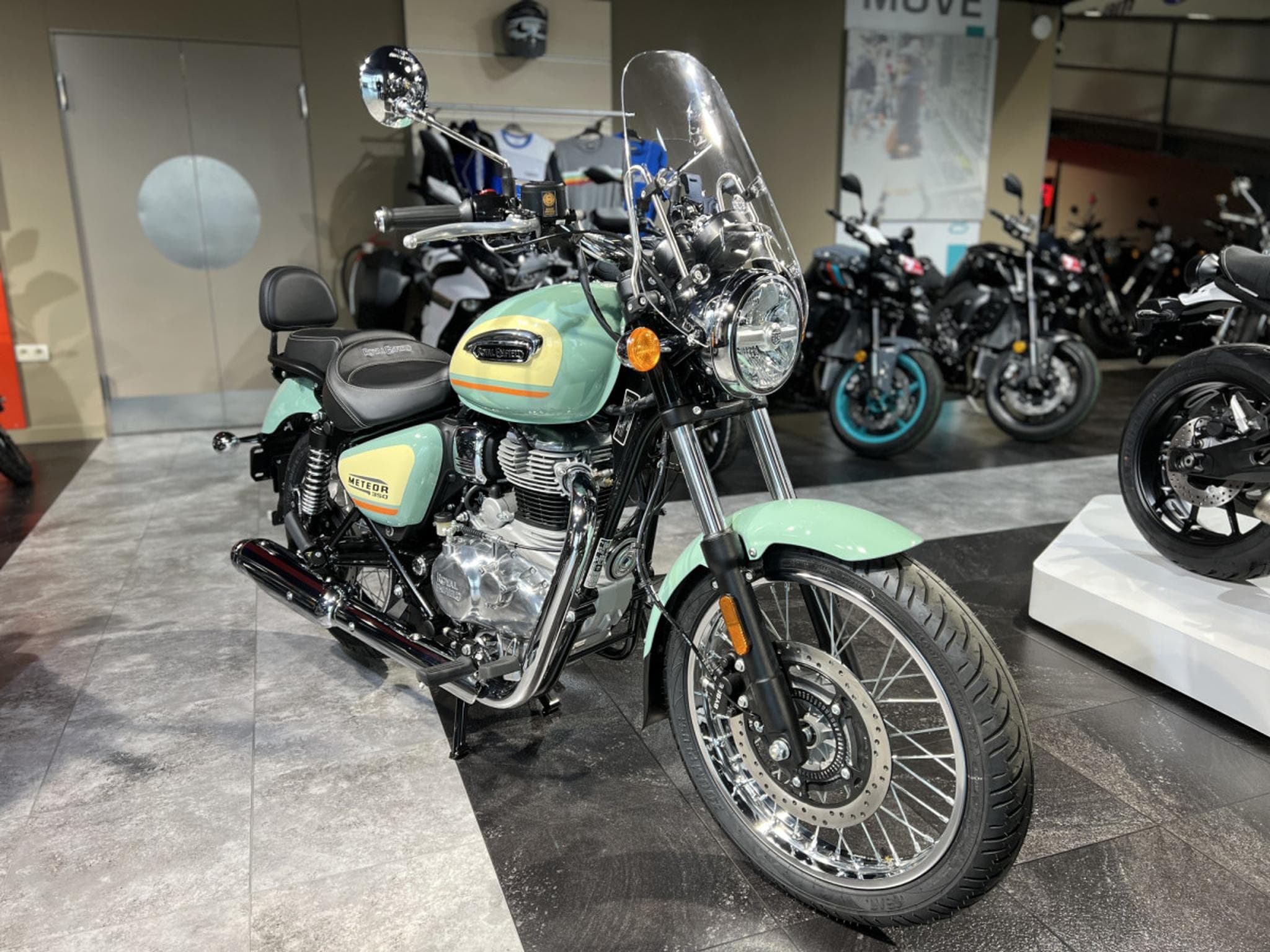 Royal Enfield Meteor 350 (2025) - Photo 6