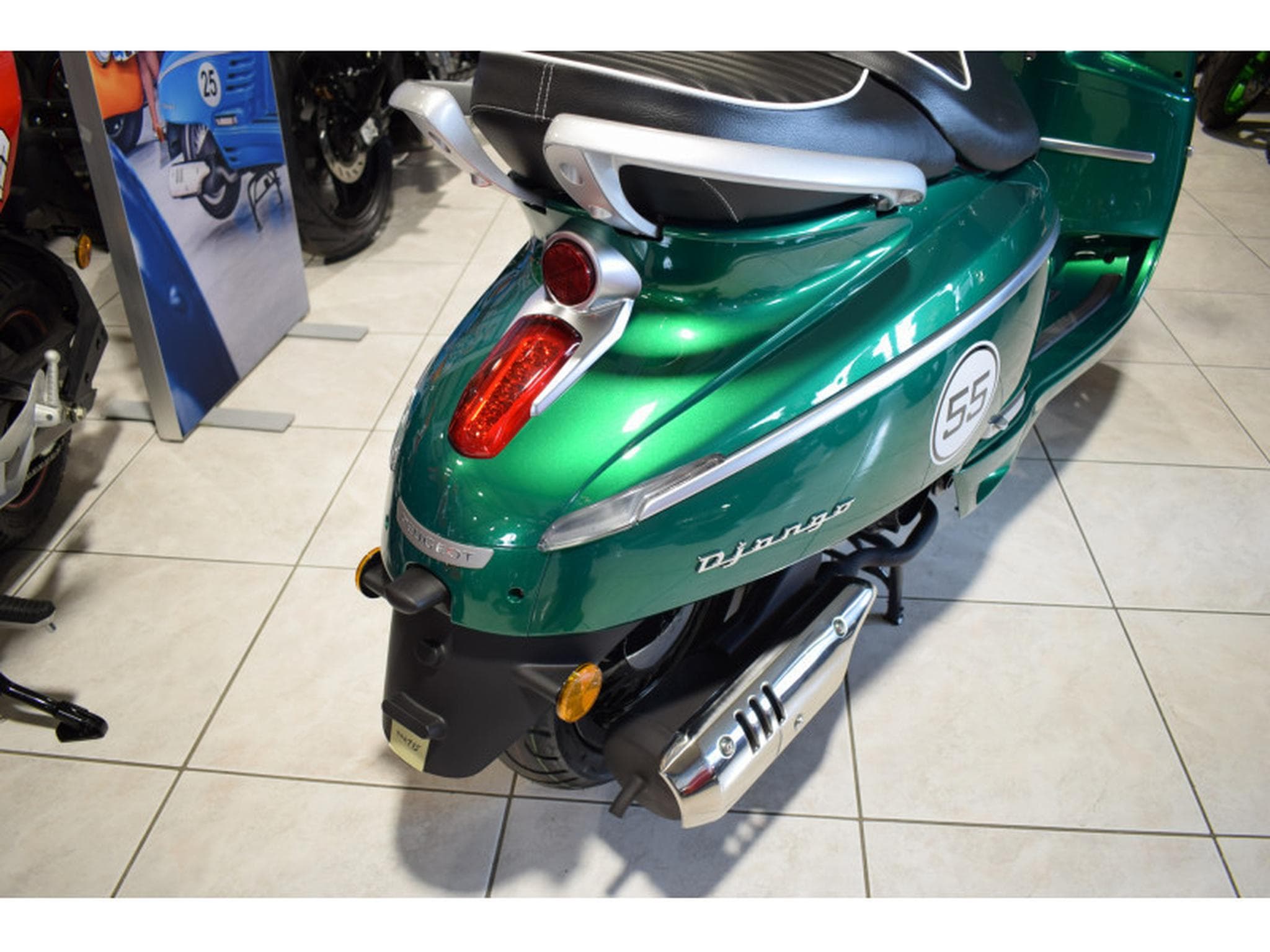 Peugeot Django E5 VERT (2025) - Photo 3