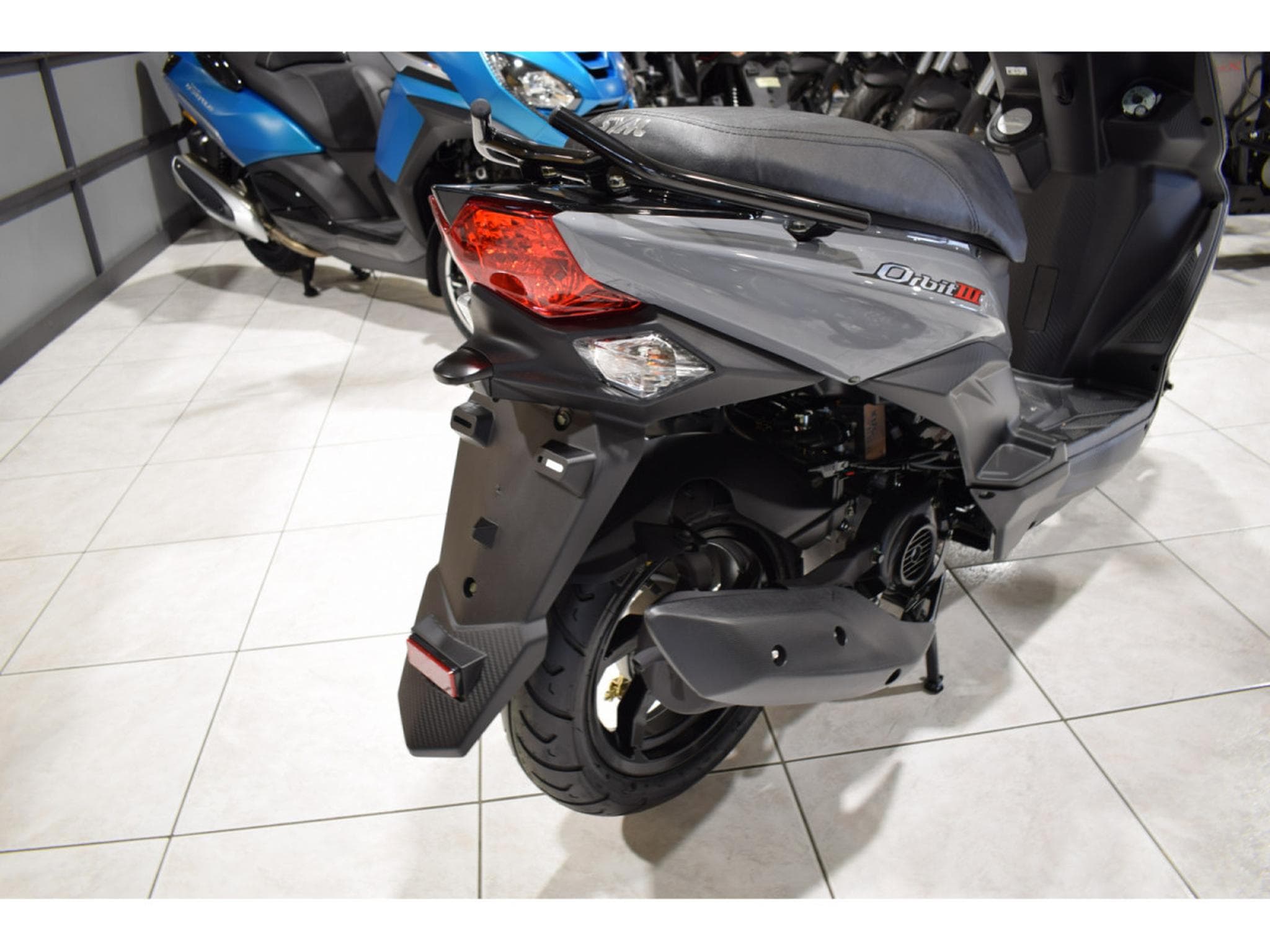 SYM Orbit III 50 classe B 45 Km/h (2026) - Photo 3