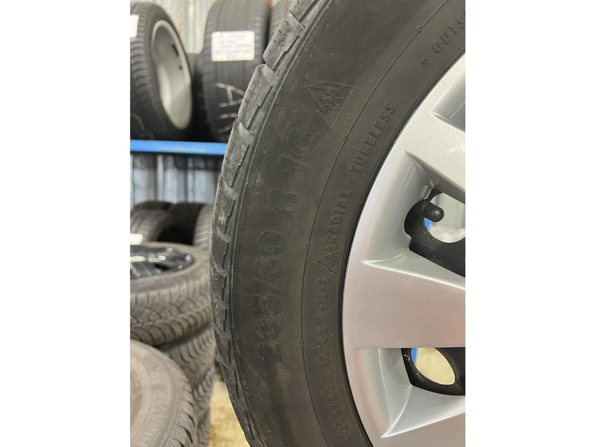 Jantes acier + Pneus – 16" - Photo 4