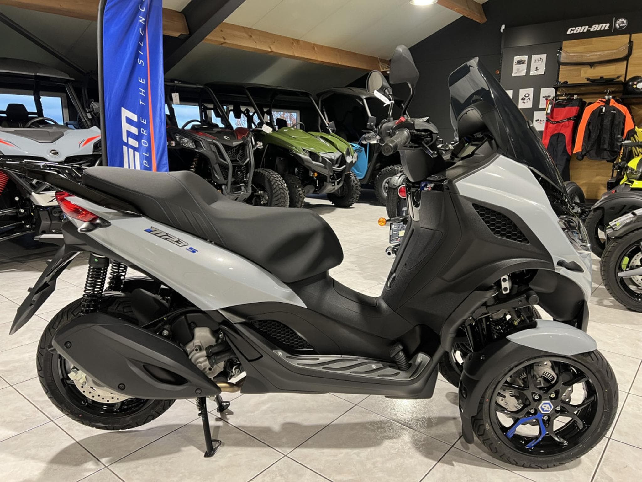 Piaggio MP3 310 SPORT (2026) - Photo 1