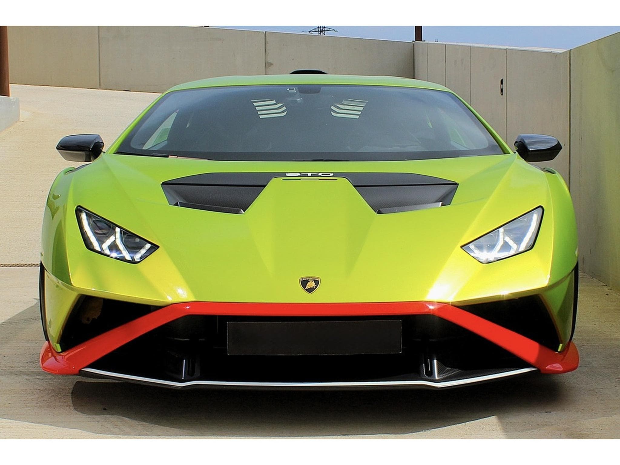 Lamborghini Huracán STO 5.2 V10 640 RWD LDF7 (2022) - Photo 2