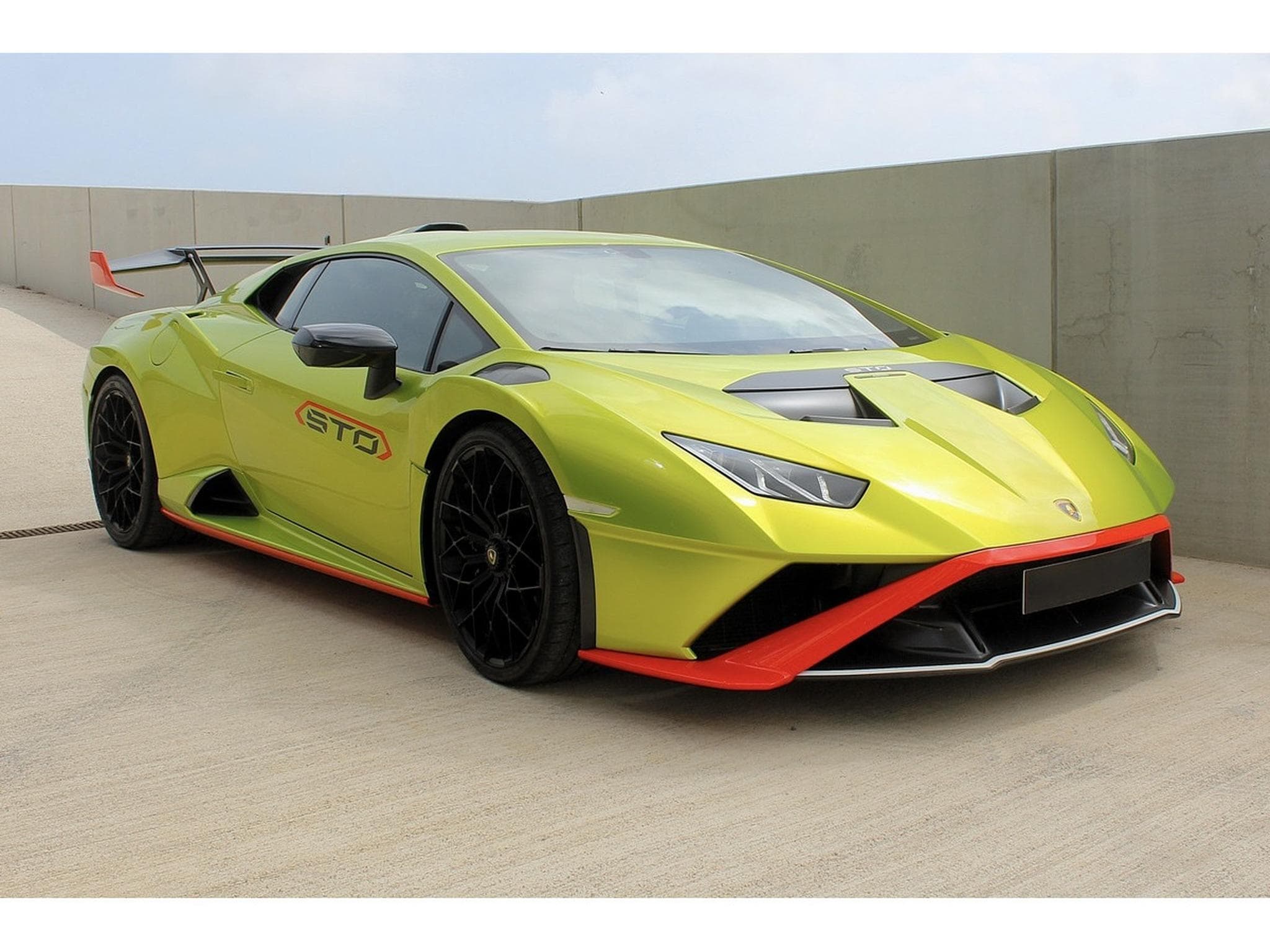 Lamborghini Huracán STO 5.2 V10 640 RWD LDF7 (2022) - Photo 3