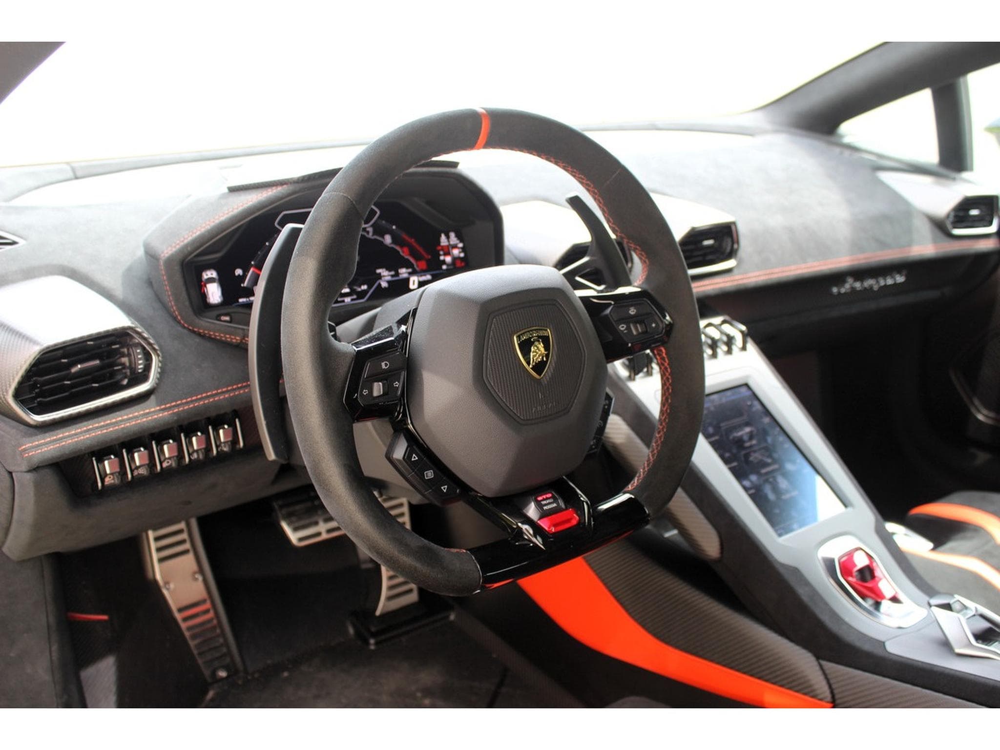 Lamborghini Huracán STO 5.2 V10 640 RWD LDF7 (2022) - Photo 9