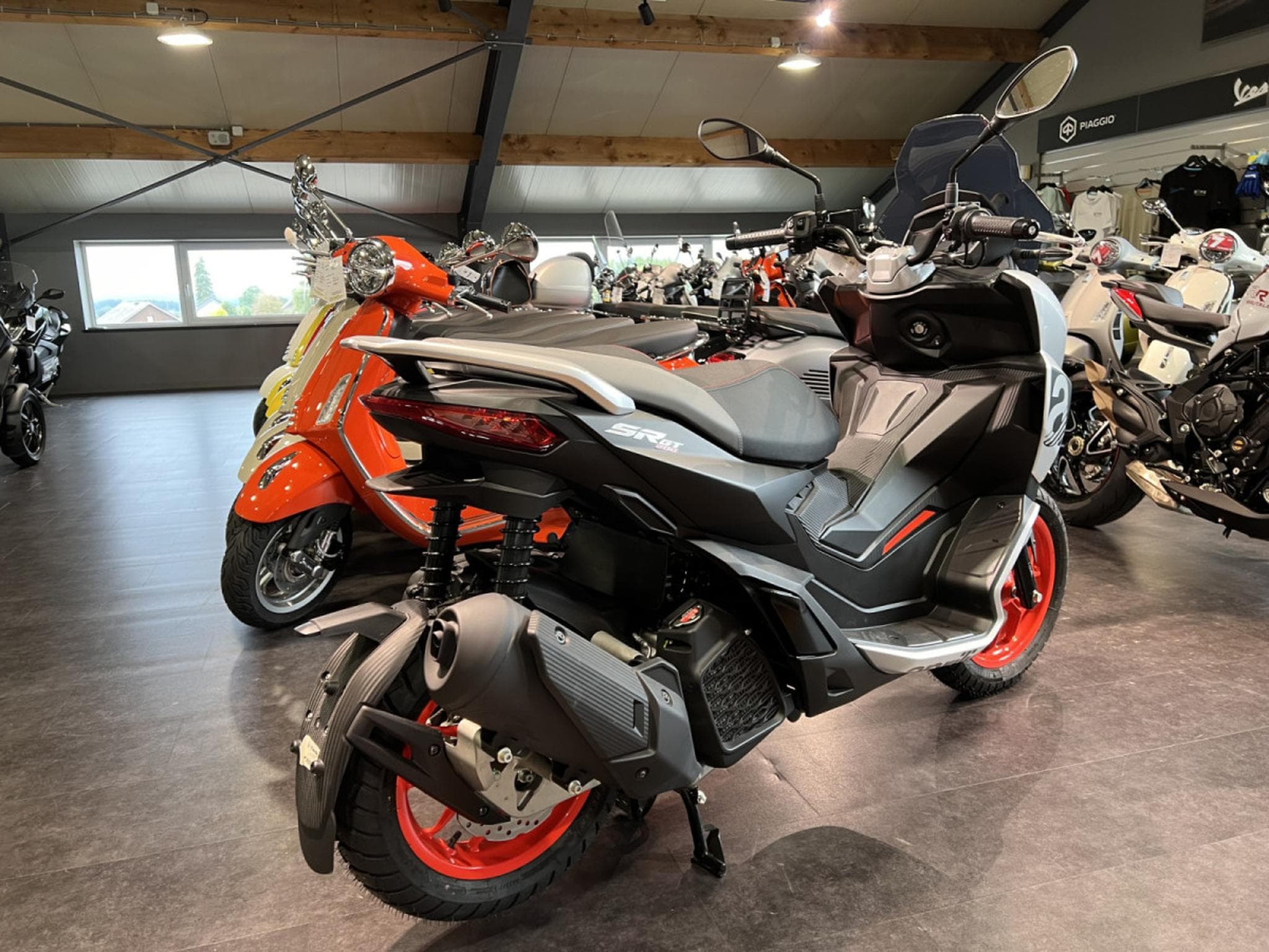 Aprilia SR 200 GT SPORT (2026) - Photo 3